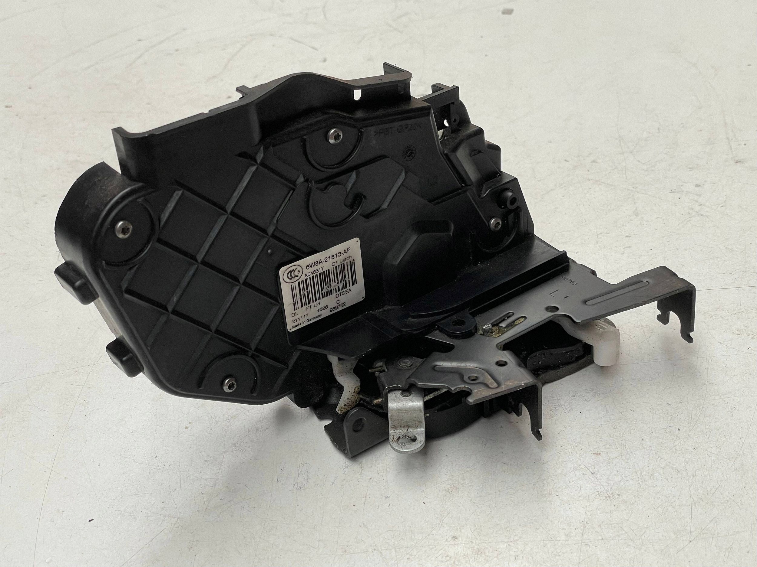 lock door left front LAND ROVER DISCOVERY 3 - LR3 6W8A-21813-AF