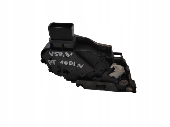 VOLVO V50 04- ZAMEK PRAWY TYŁ 10PIN 30699457