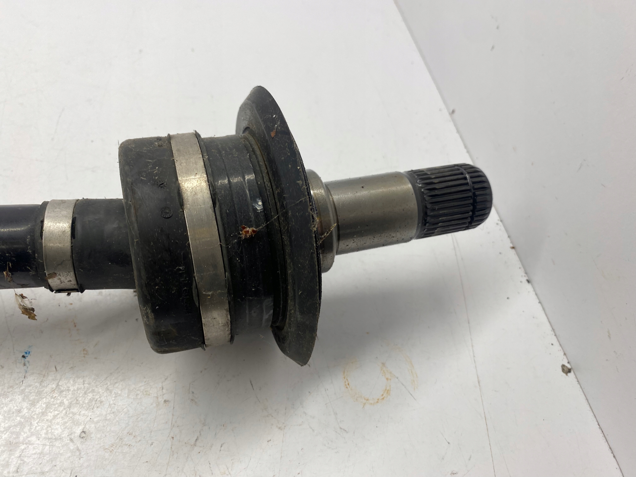 BMW 5 G30 G31 semi-axis left rear part 8664629
