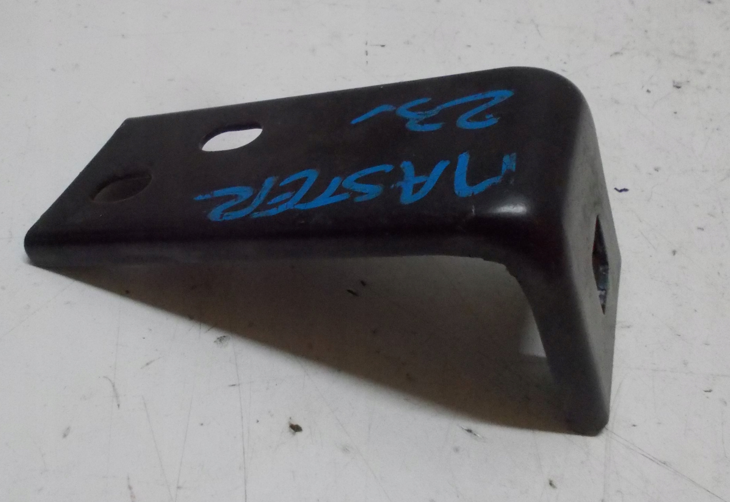 RENAULT MASTER III LIFT console holder of a bumper left front 8200657217B