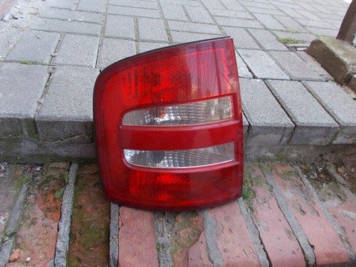 SKODA FABIA I 99-04 SEDAN KOMBI LEWA TYLNA LAMPA
