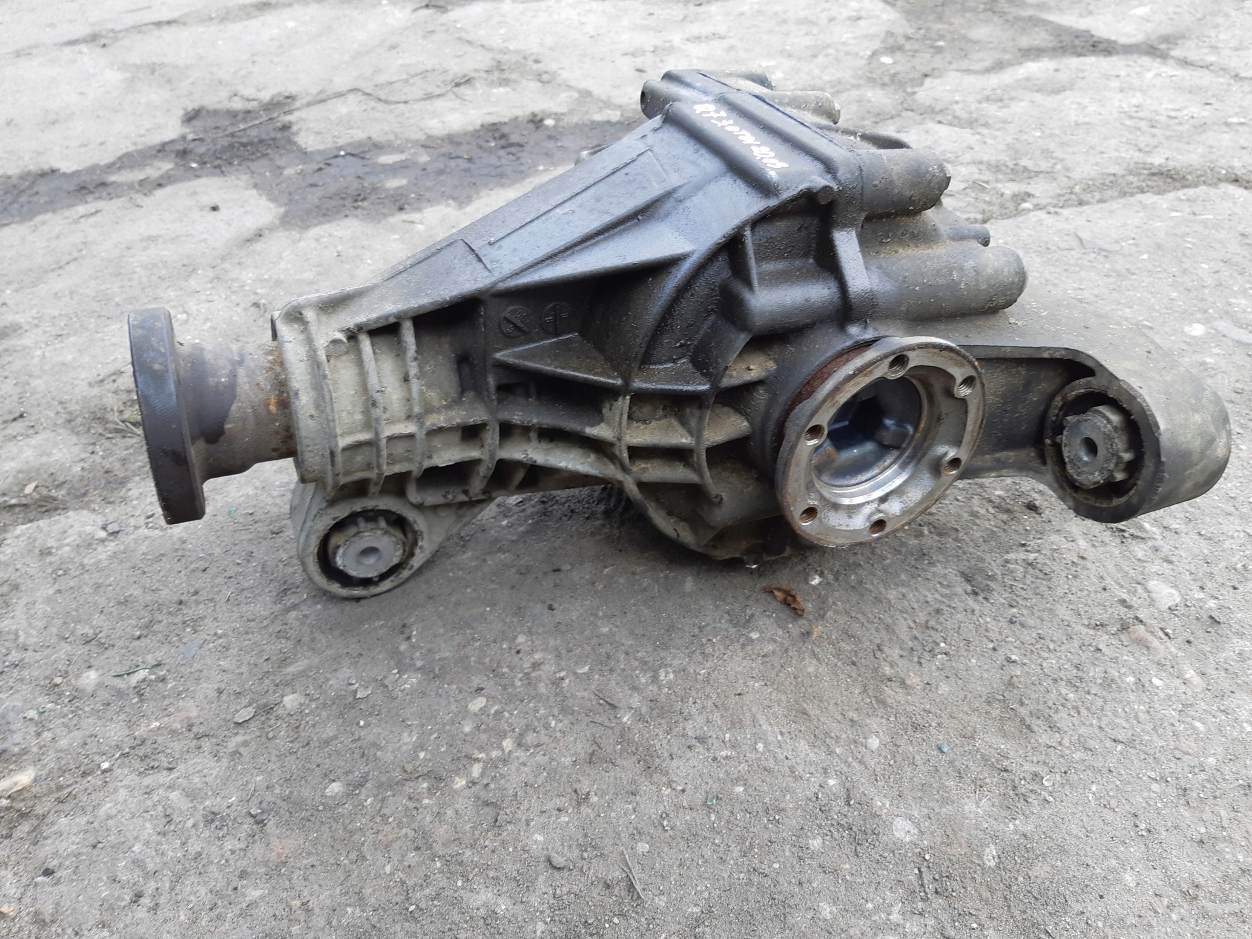 AUDI Q7 4L 3.0 TDI differential diff differential rear rear part 4460310019