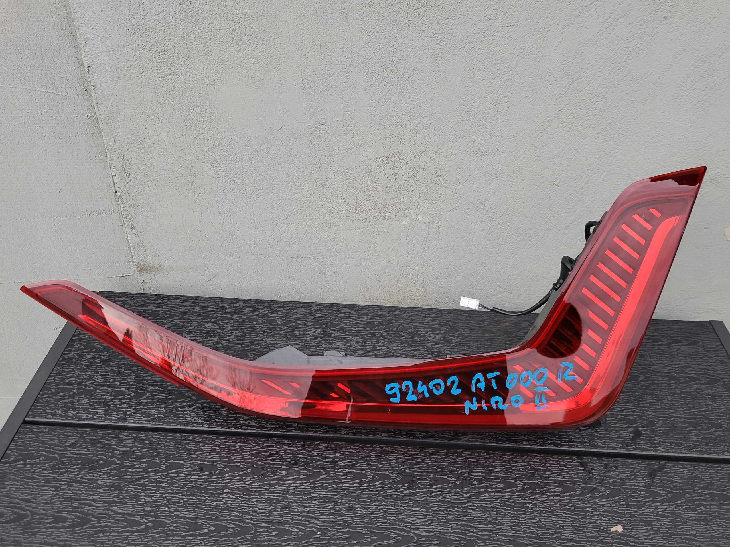 фонарь правый NIRO II full led 92402AT000