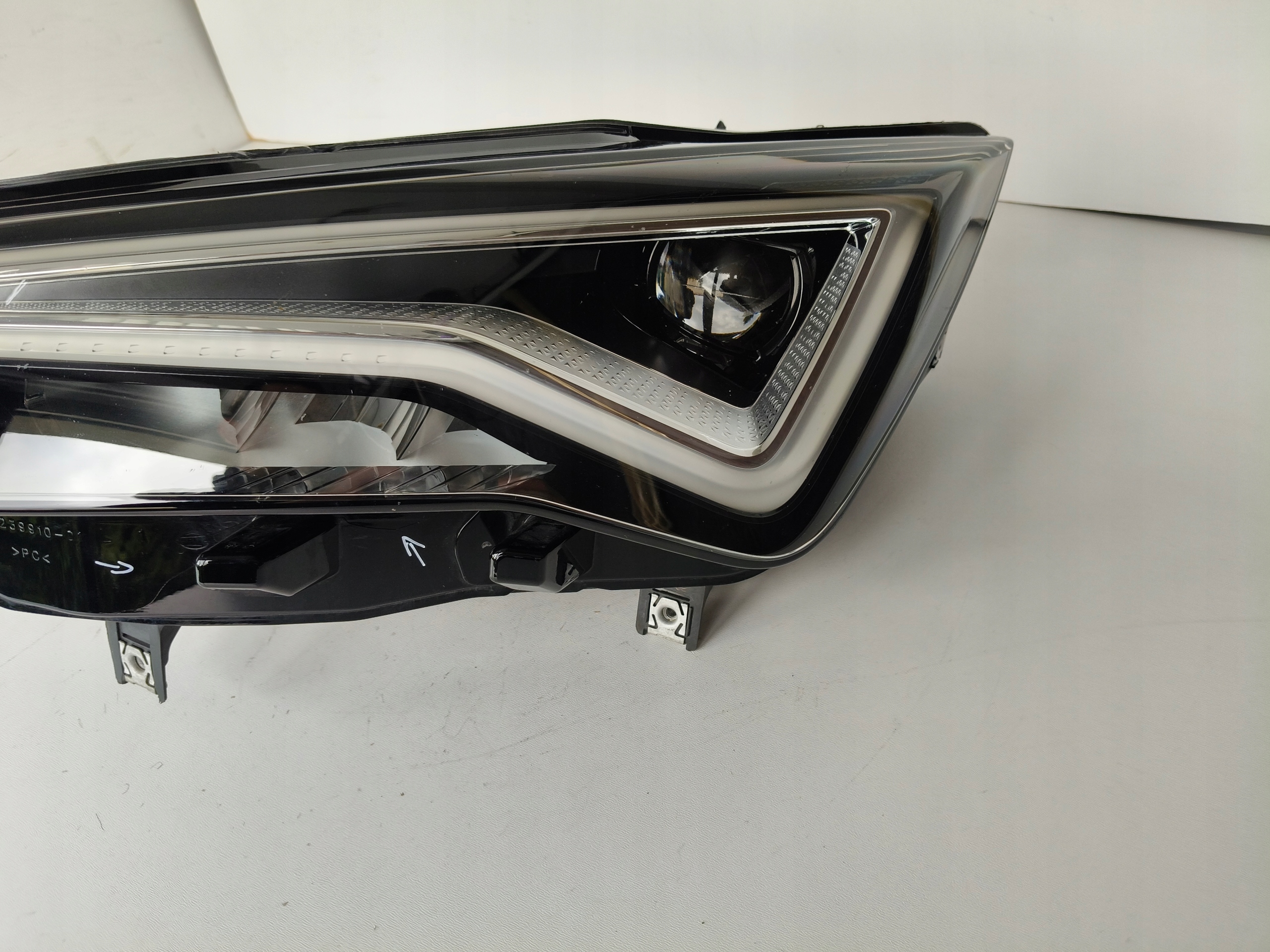 light left REFLEKTOR SEAT ATECA 575 20- LIFT FULL LED