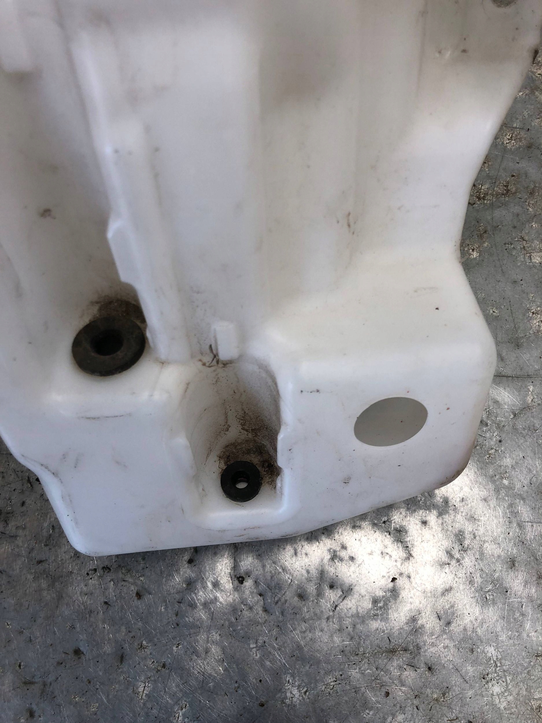 washer fluid tank FORD KUGA MK2 CV44-13K175-AG