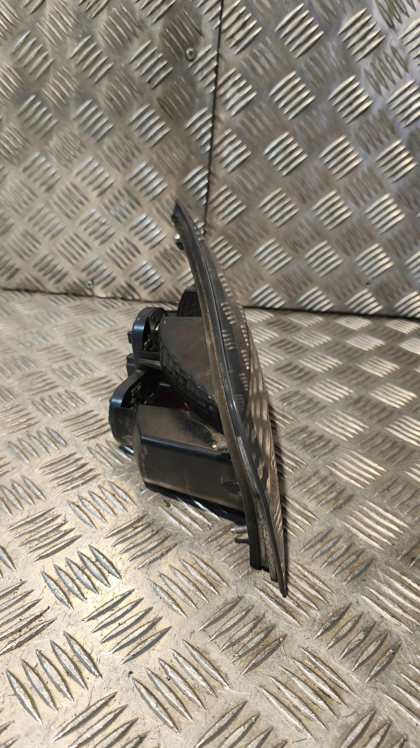 light right rear part FORD S-MAX and 2007r 6M21-13A602-AK