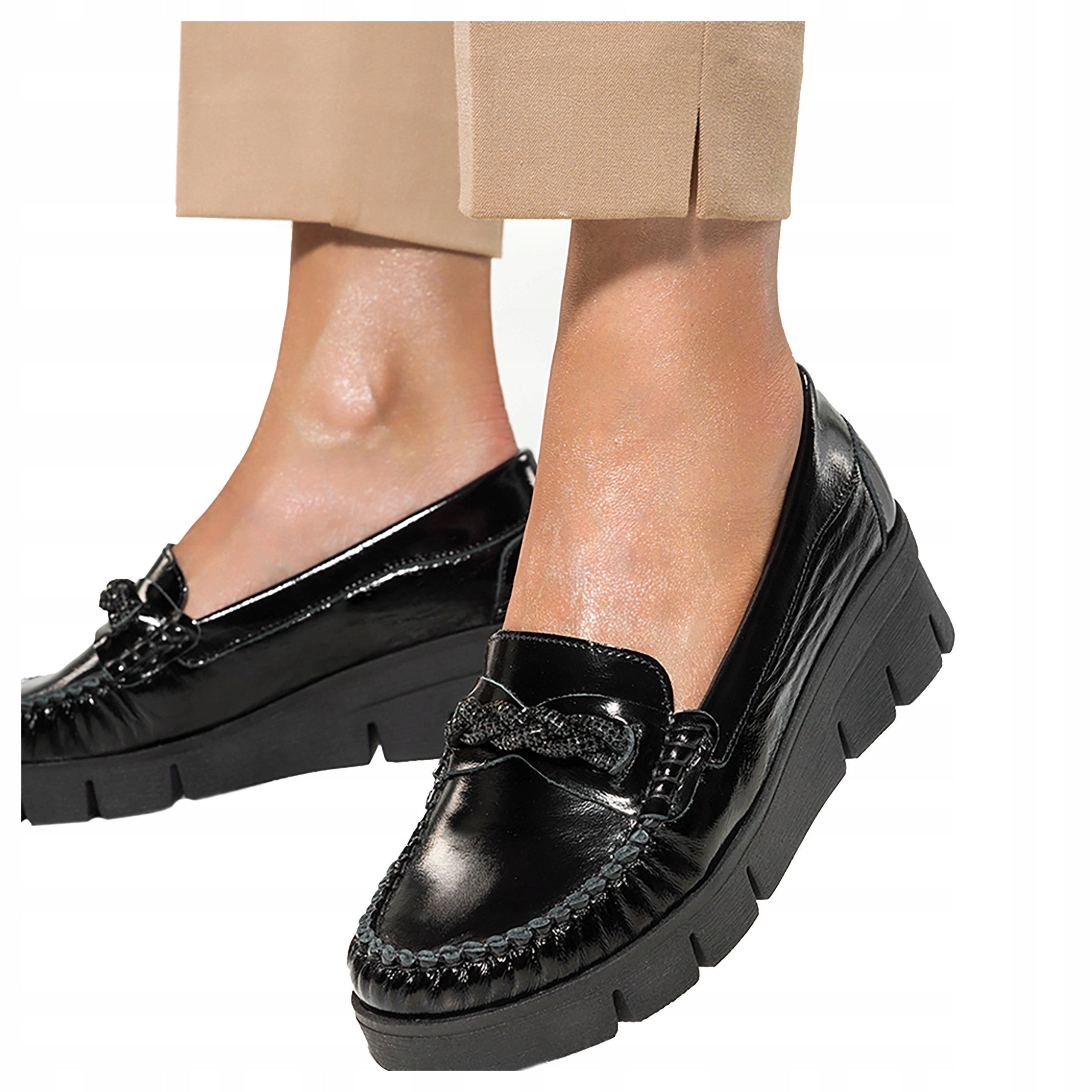 Kožené Mokasíny Polobotky Na Klínku Ozdobný Cop Zirkony Dámské vel. 38