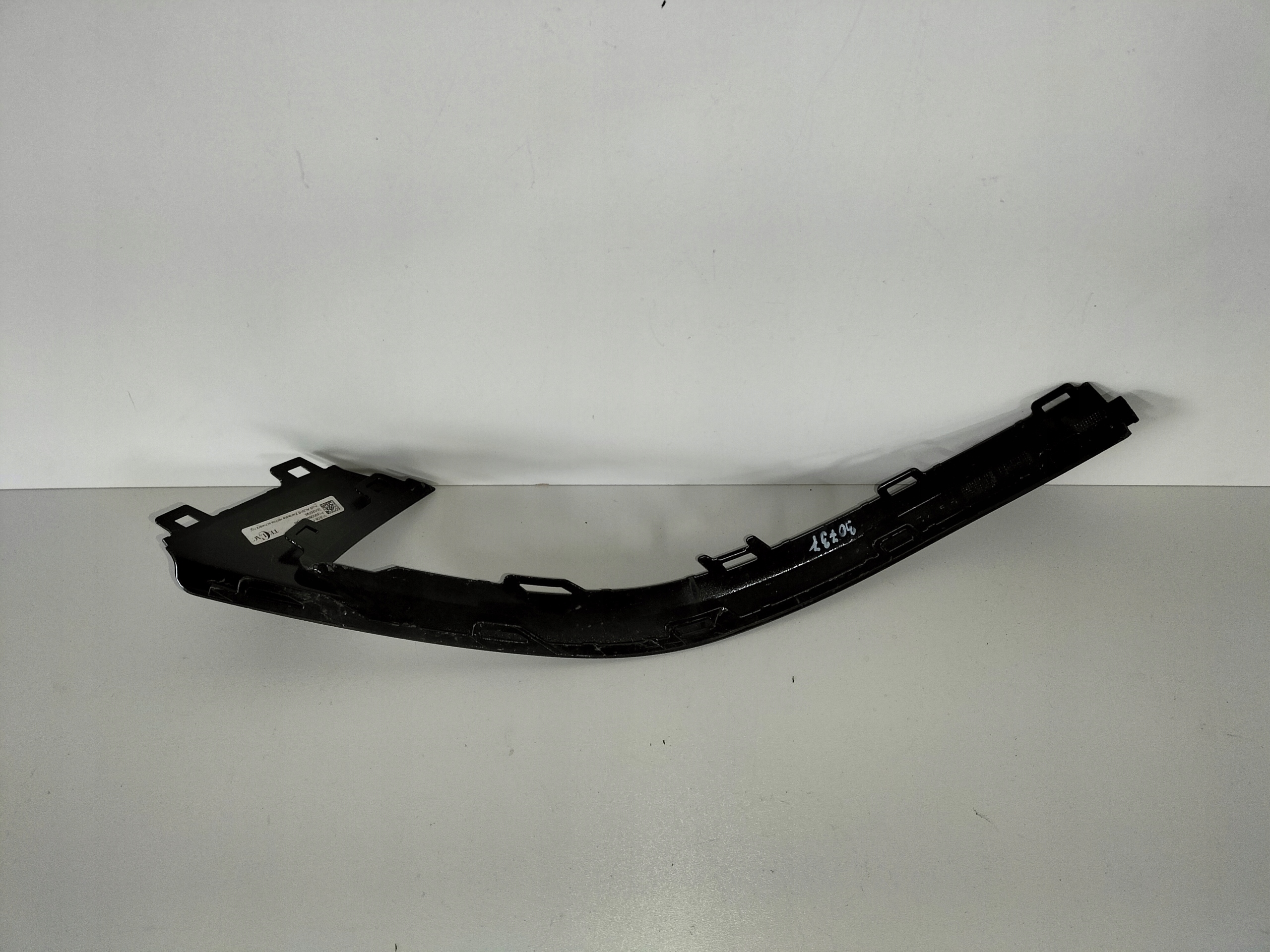 moulding cap of a bumper rear part right AUDI Q4 E-TRON 22