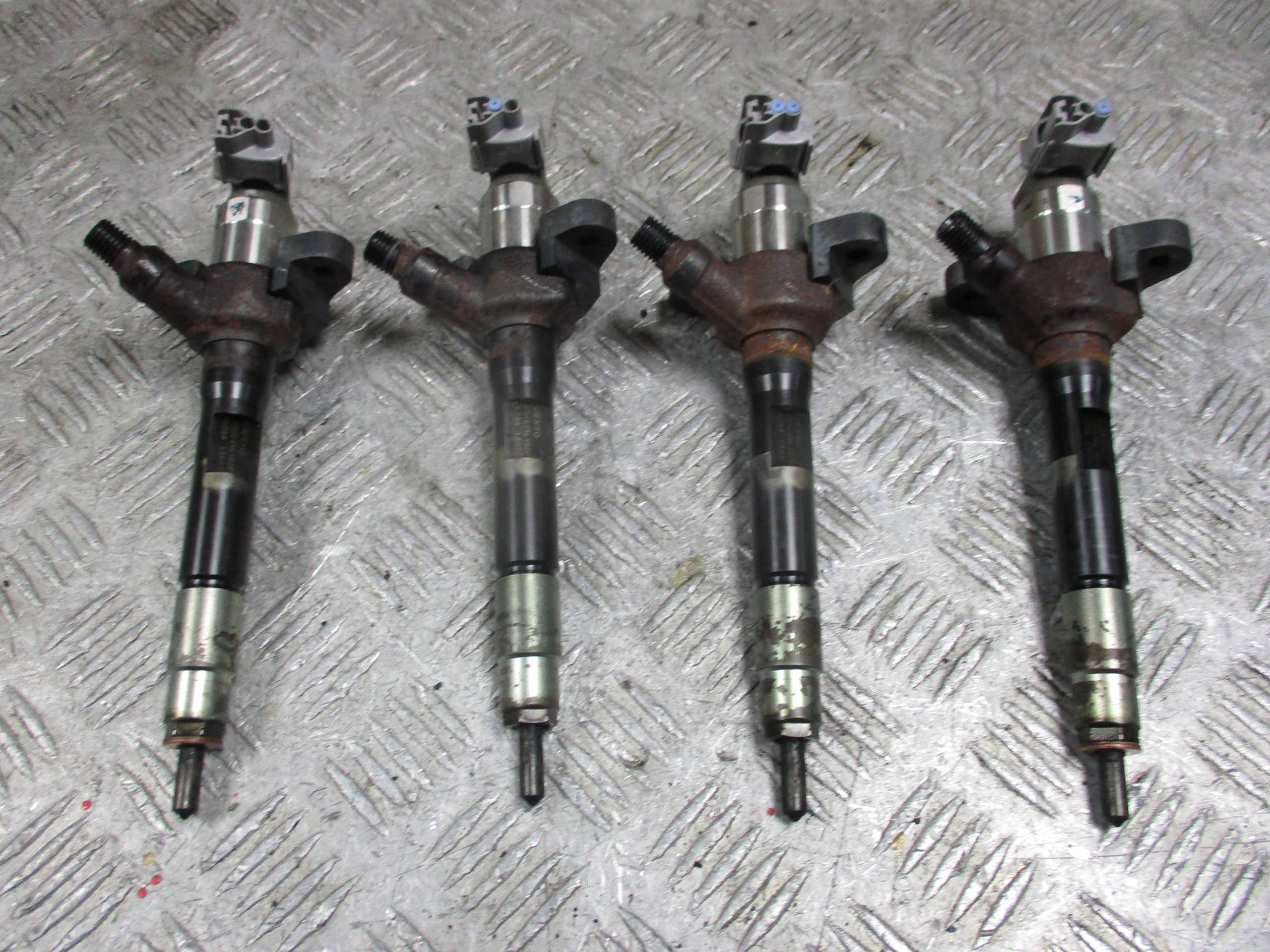 R2AA13H50 - Інжектор для Mazda CX7 6 r2aa-13h50