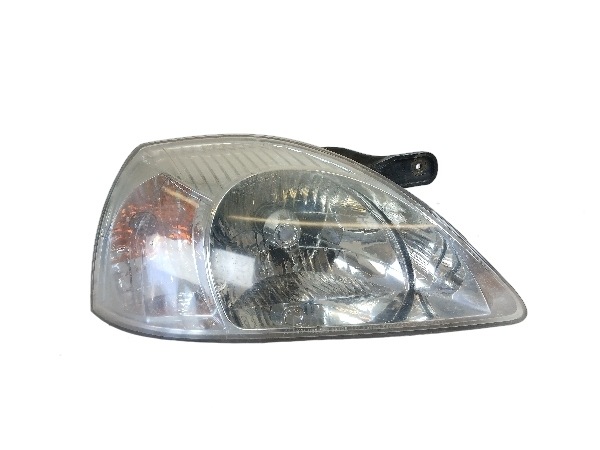 KIA RIO and light right front LADNA