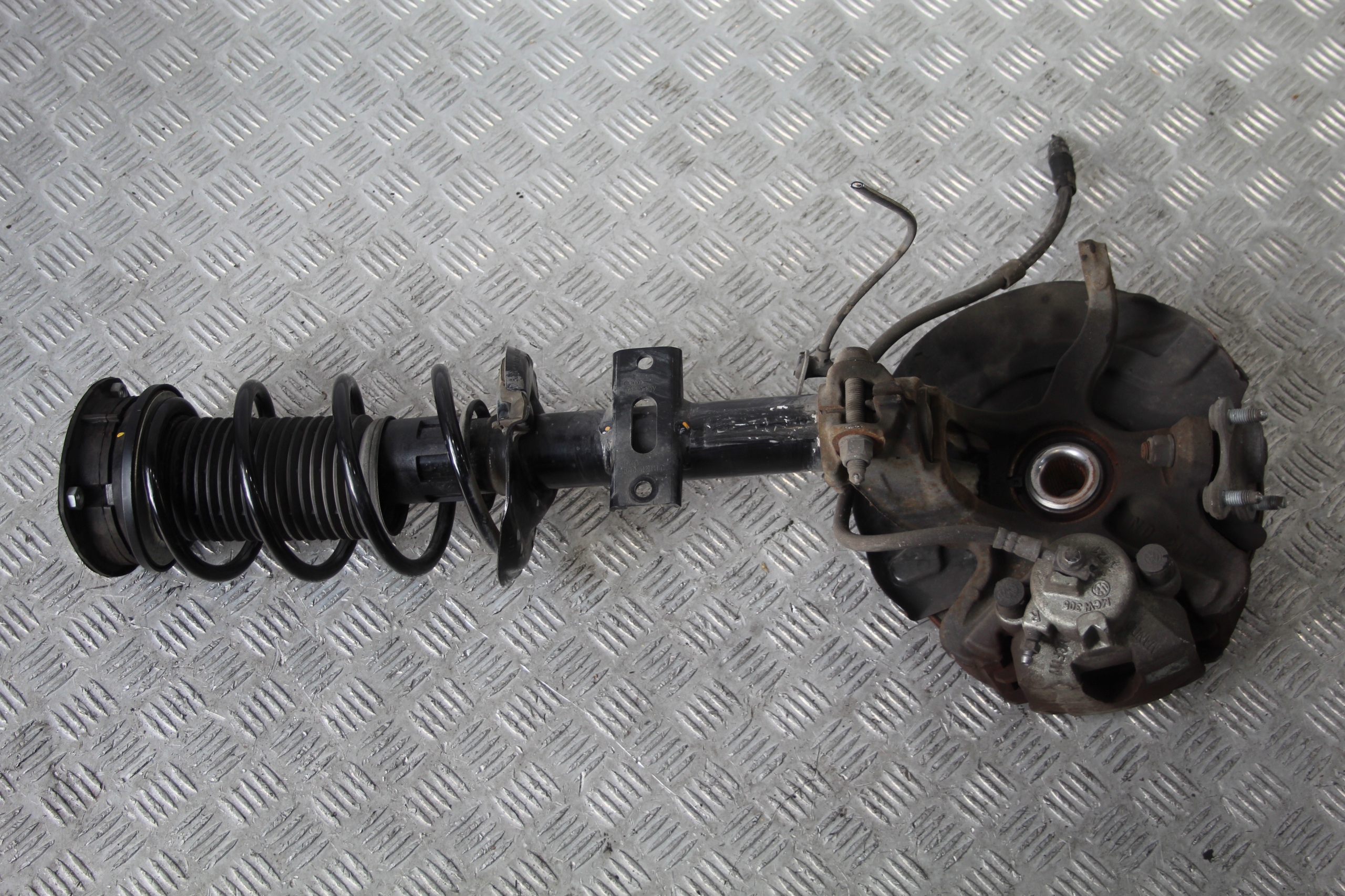 swing McPherson right front SKODA SCALA 657 1,0 TGI