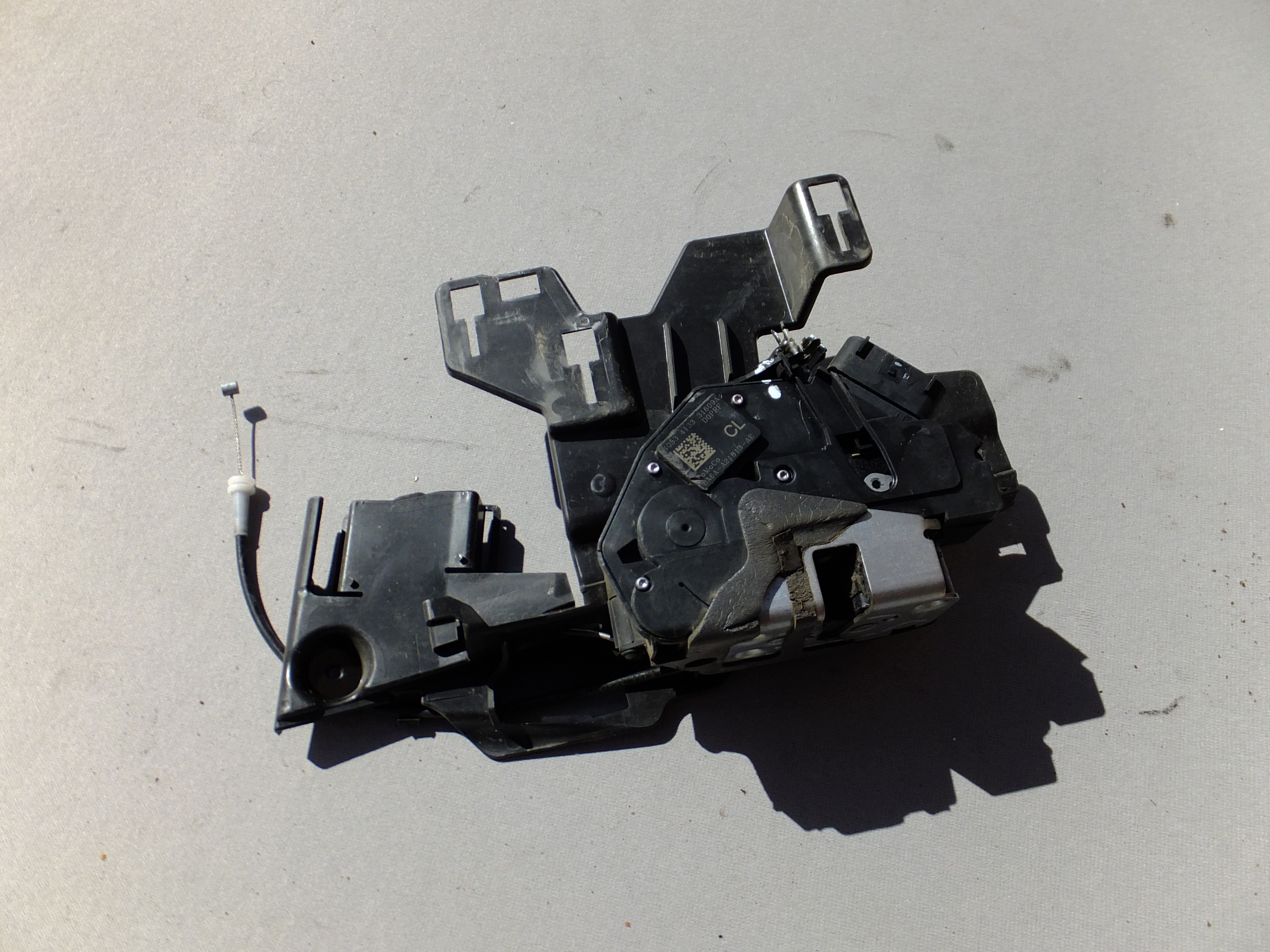 lock left front ford fiesta mk7 8A6A-A21813-AE