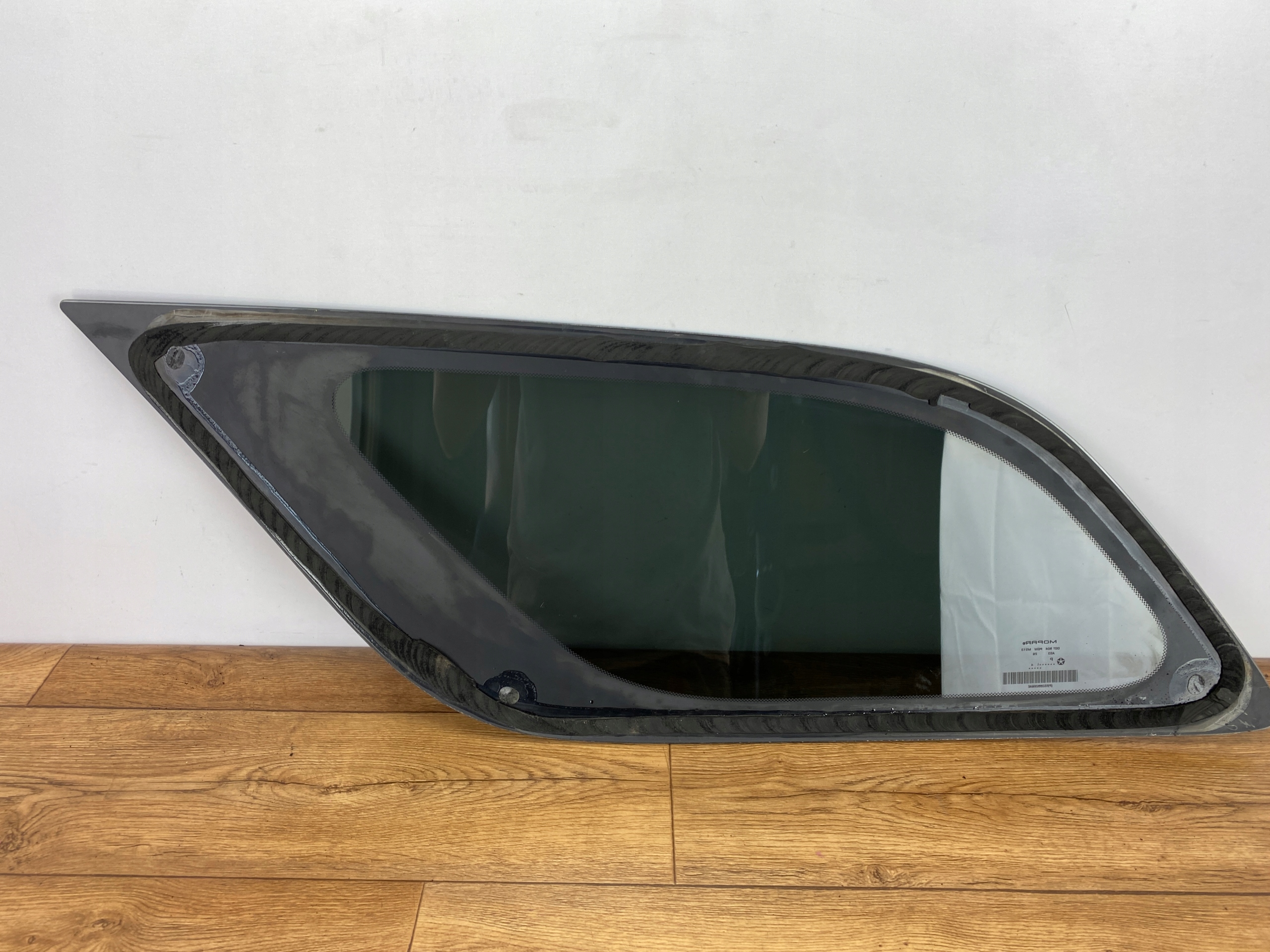 window bodywork right rear part Dodge Durango 2014+ USA