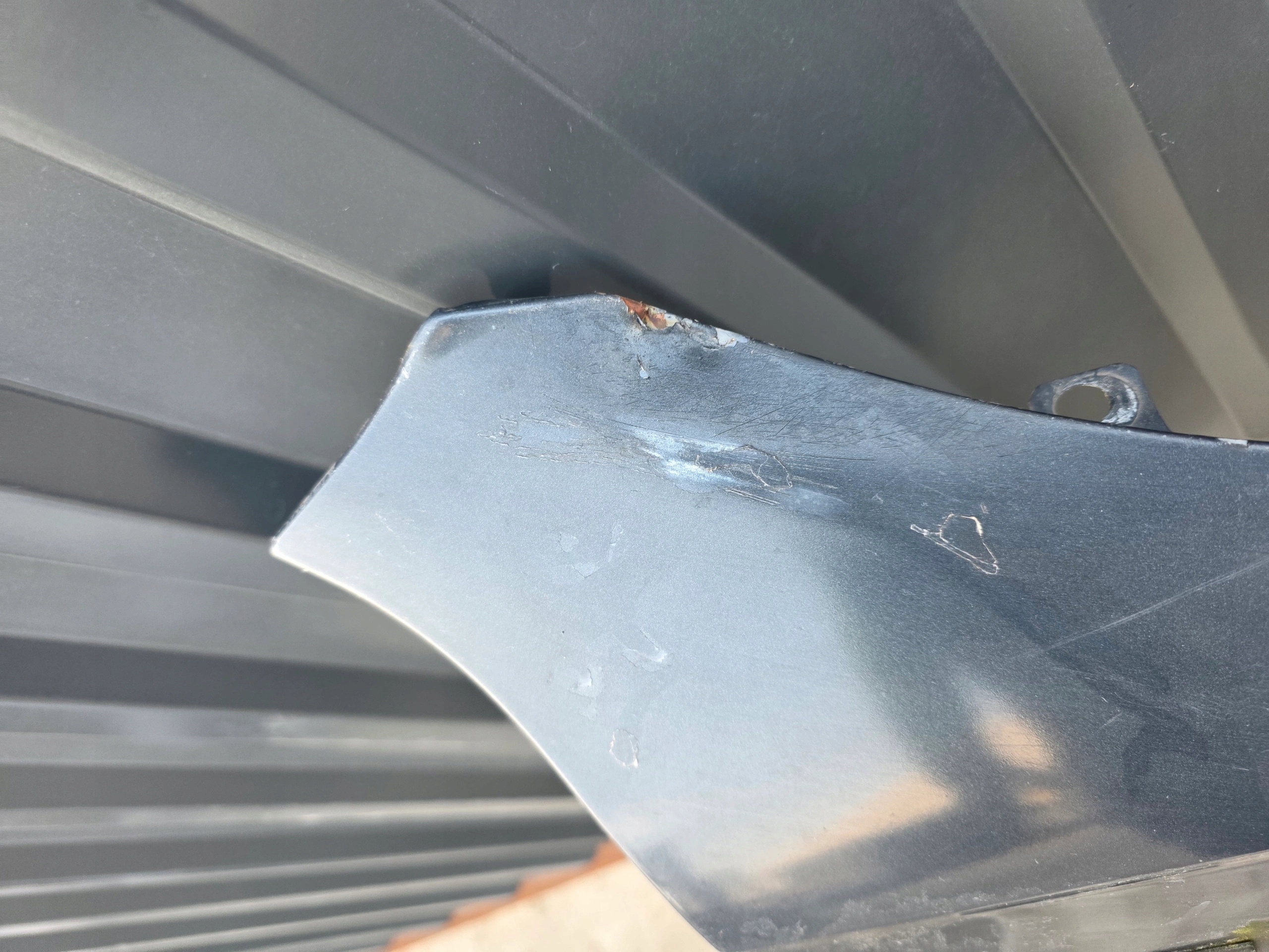 fender right front AUDI A4 B8 2008-2011 LZ7H DO MALOWANIA !!!