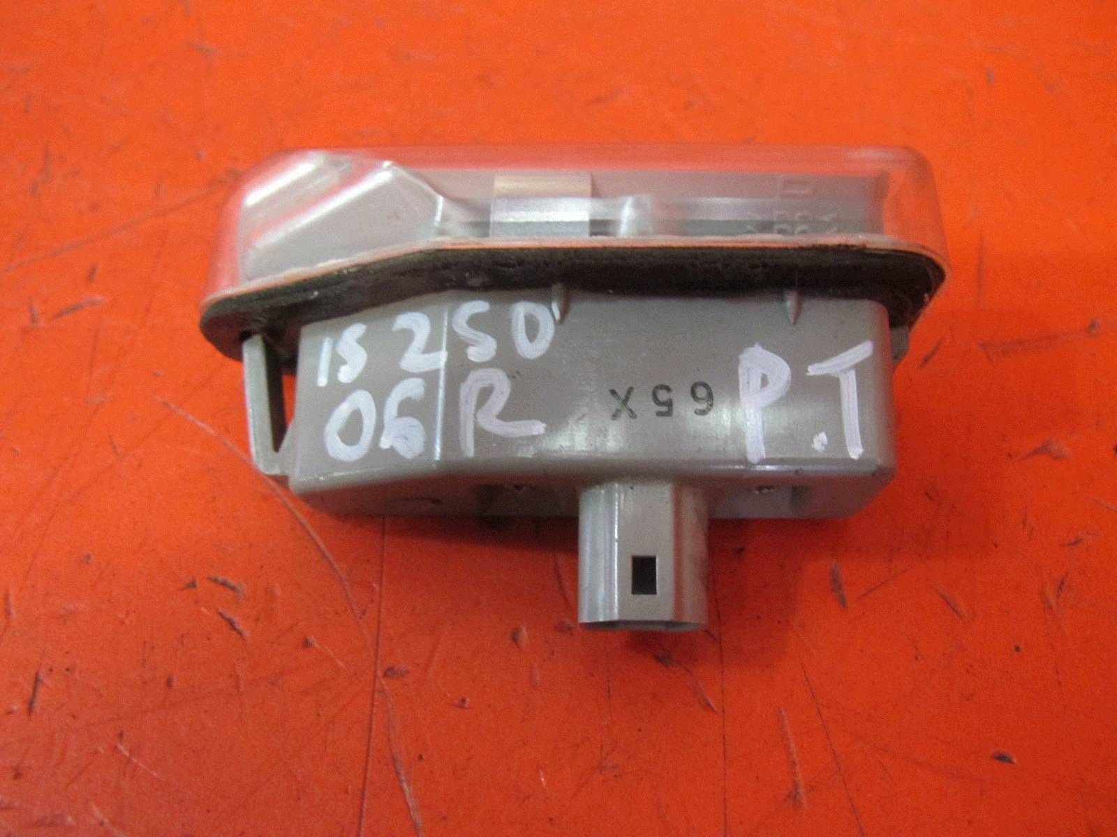 LEXUS IS II IS200 IS220 IS250 05- light number plate light