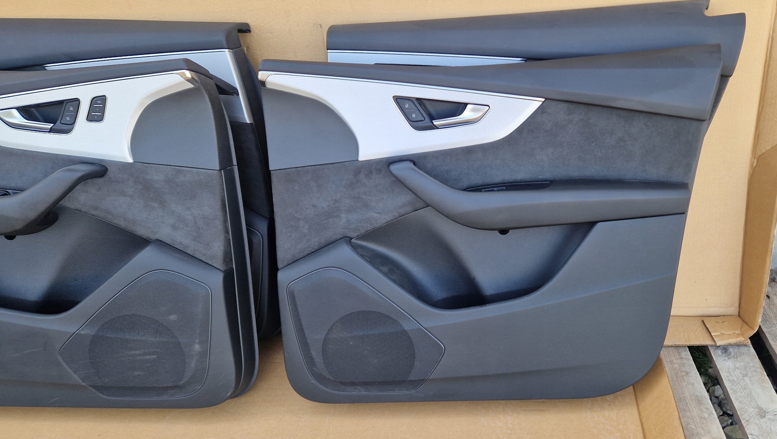 side AUDI Q7 4M leather ALCANTARA LED DEKORY as new original KPL