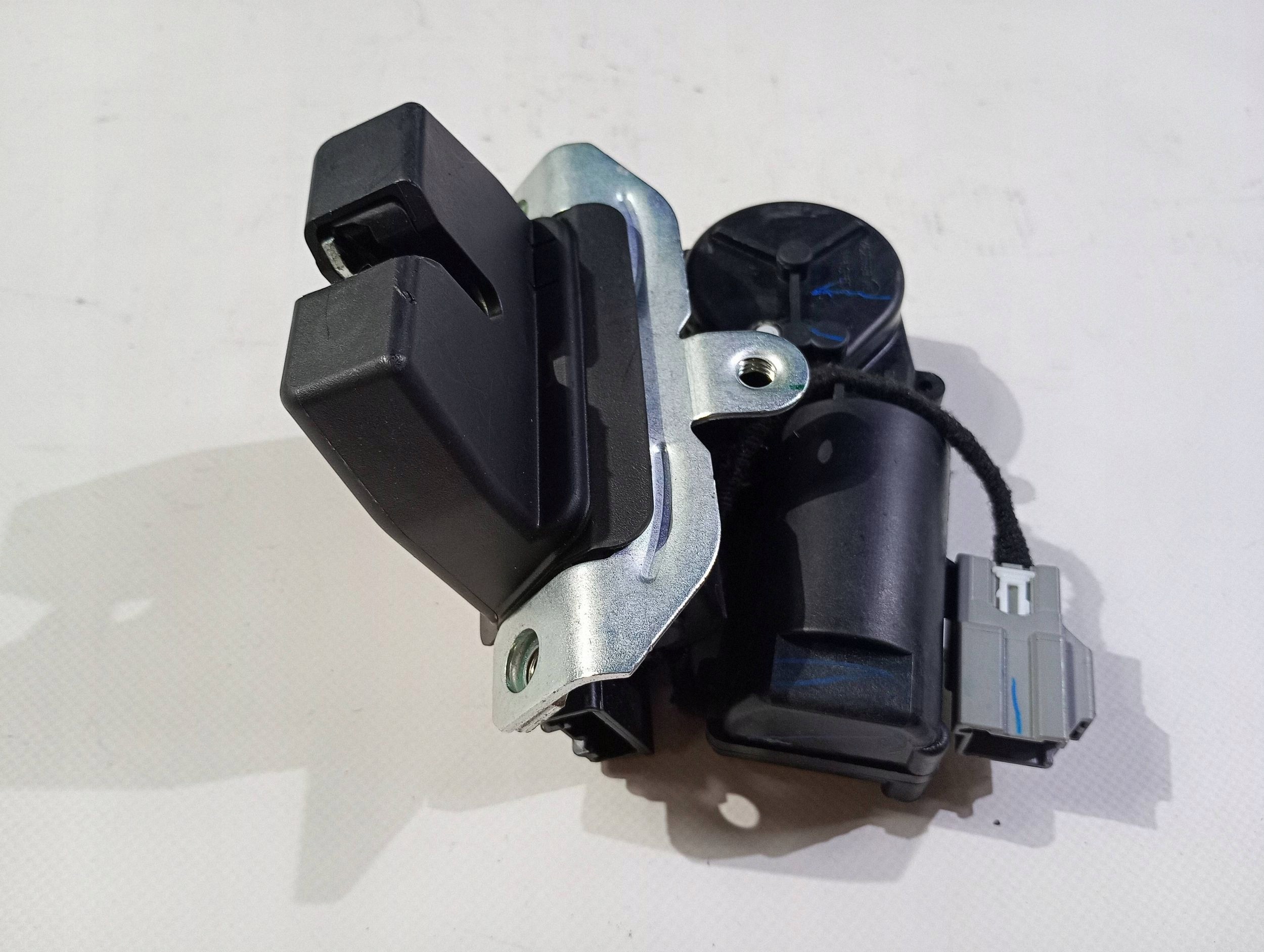 lock rear part rear bonnet boot Ford Mustang Mach-E 2020