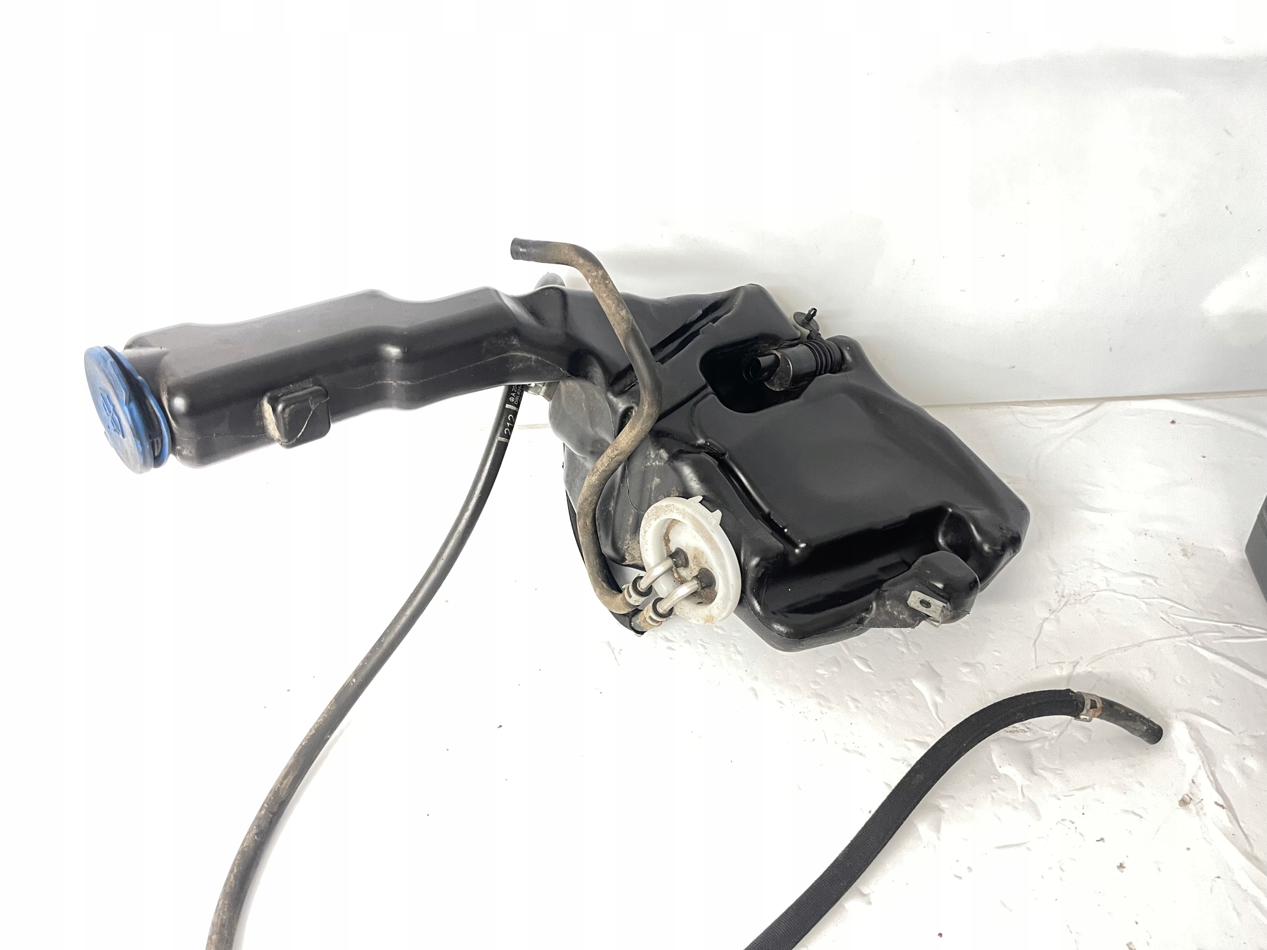 MERCEDES W212 washer fluid tank complete A2048602060