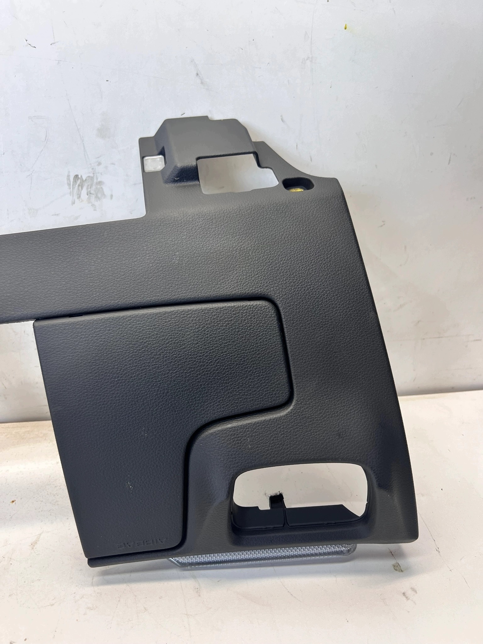 cover below steering wheel, SZTYCE AUDI A3 8V 8V1863075B