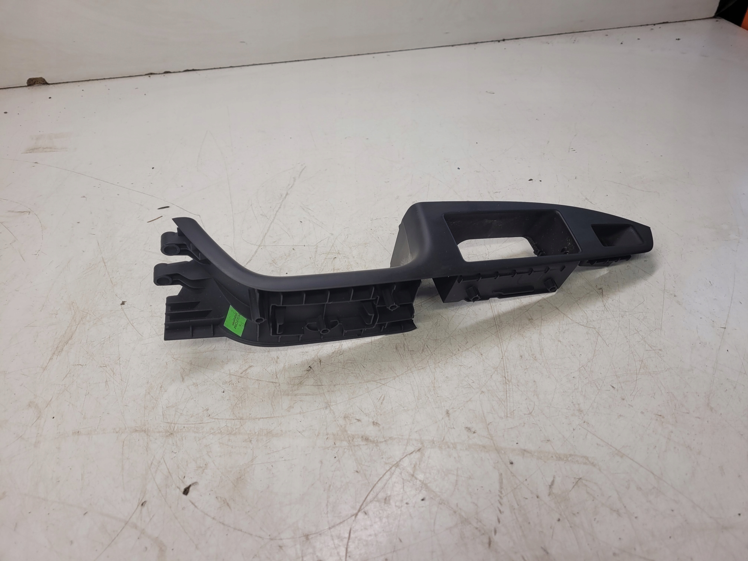 cover bracket door left rear part AUDI A7 4G8867371
