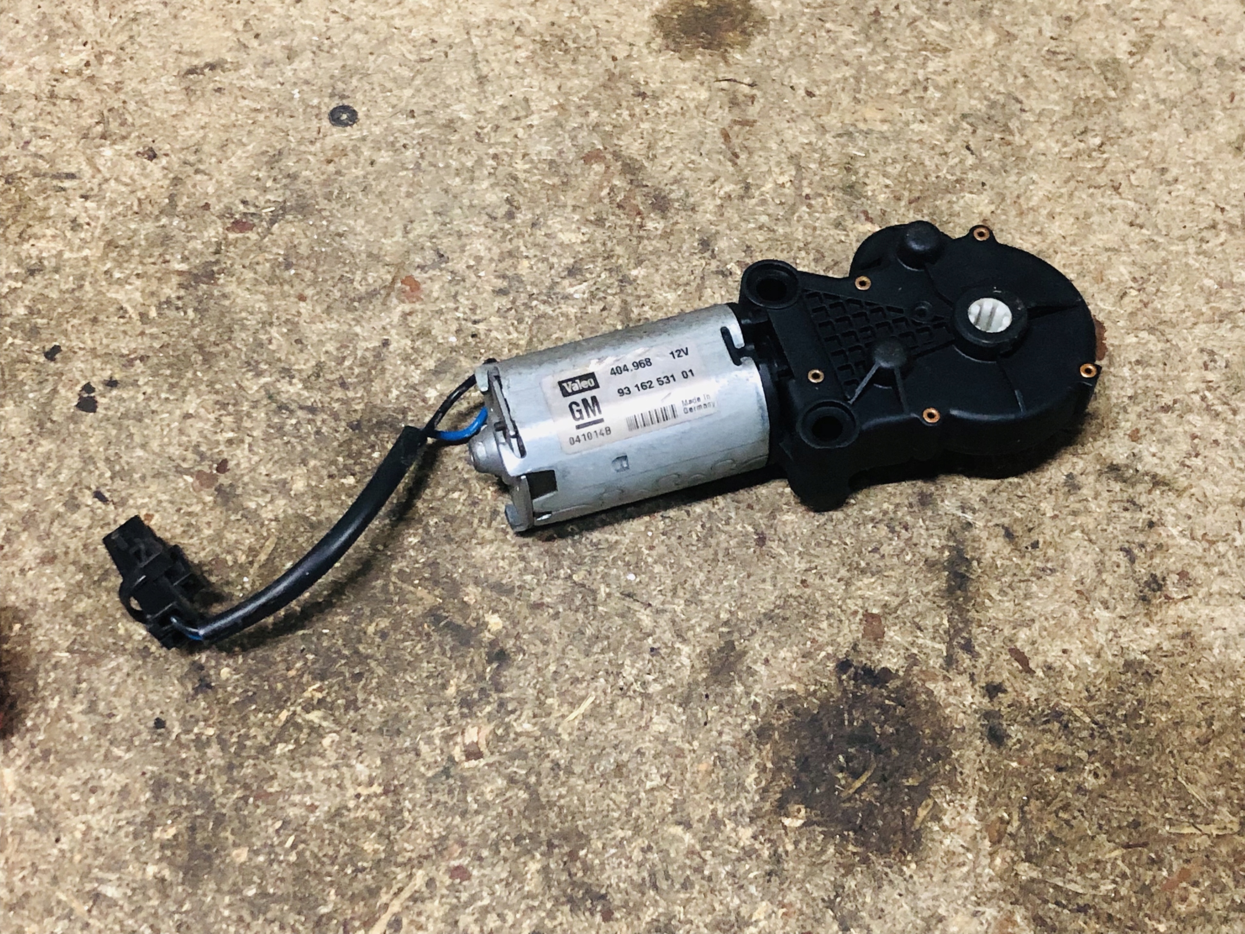 OPEL TIGRA B SILNICZEK POLKI 9316253101 Part number 9316253101