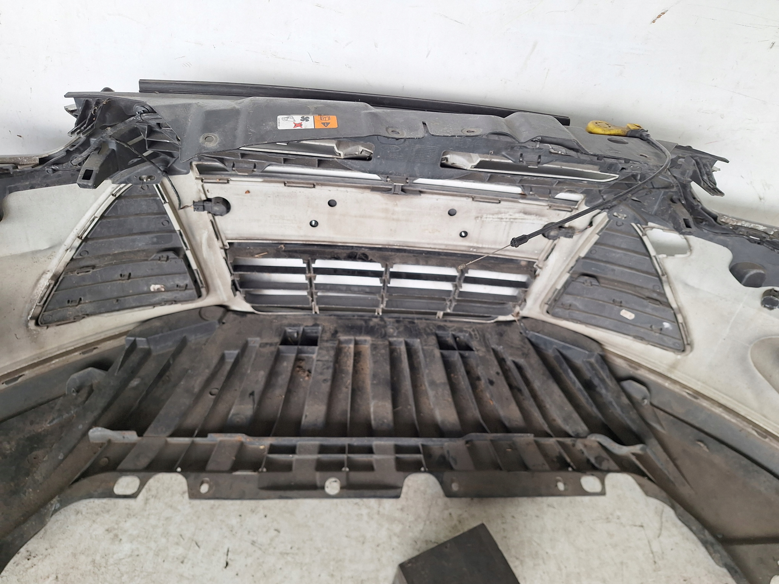 FORD FOCUS MK3 11-14 bumper XENON + 6XPDC