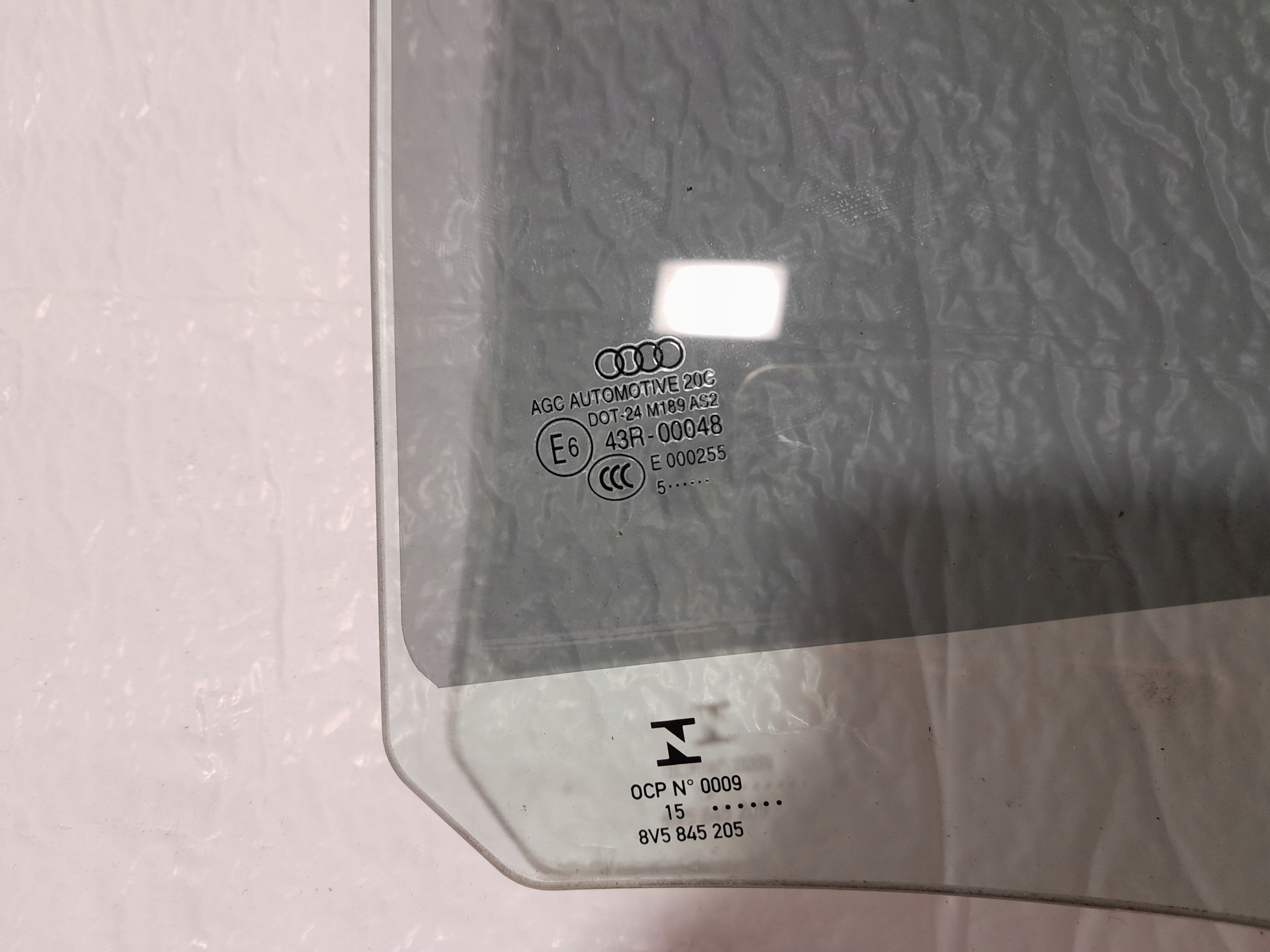 AUDI A3 S3 8V window left rear part 15R 8V5845205