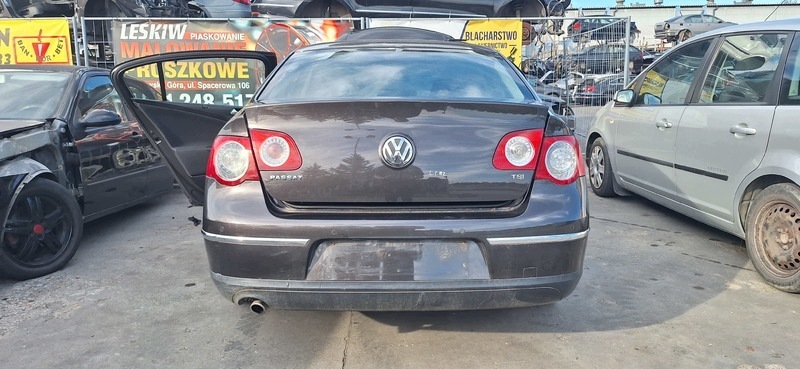 stoßstange heck hinten VW PASSAT 04- code LAK LC8Z