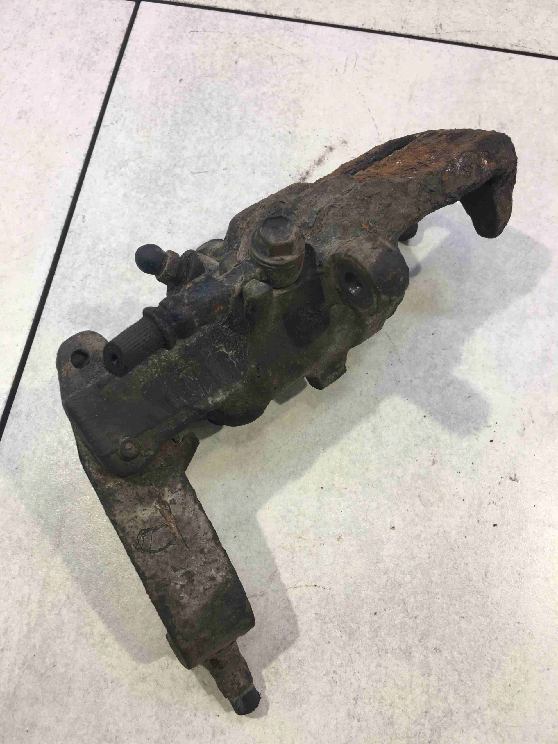 caliper right rear part NISSAN PRIMERA P11 2.0 16V