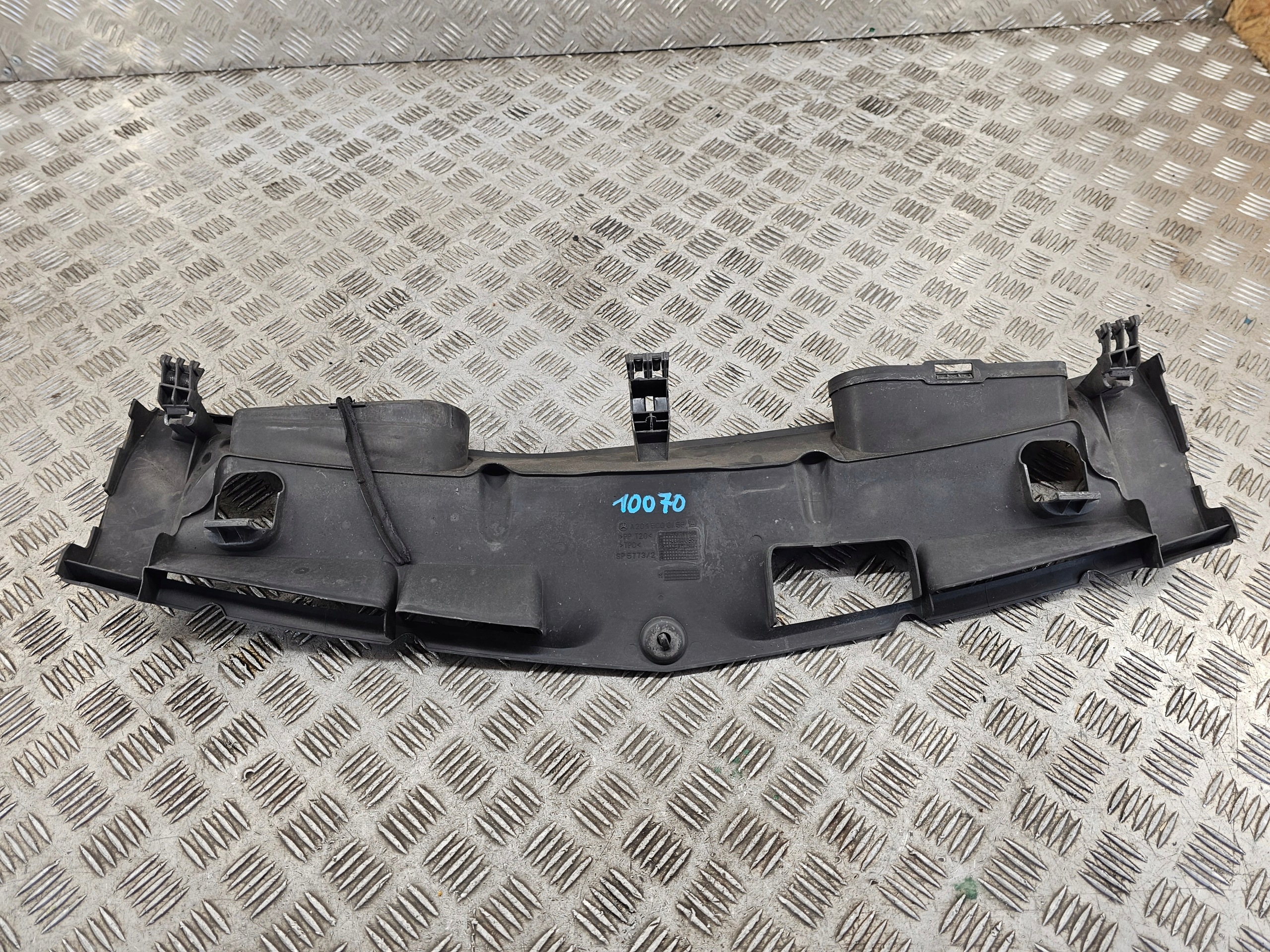 couverture couverture radiateur MERCEDES W204 C 07-14 A2045000155