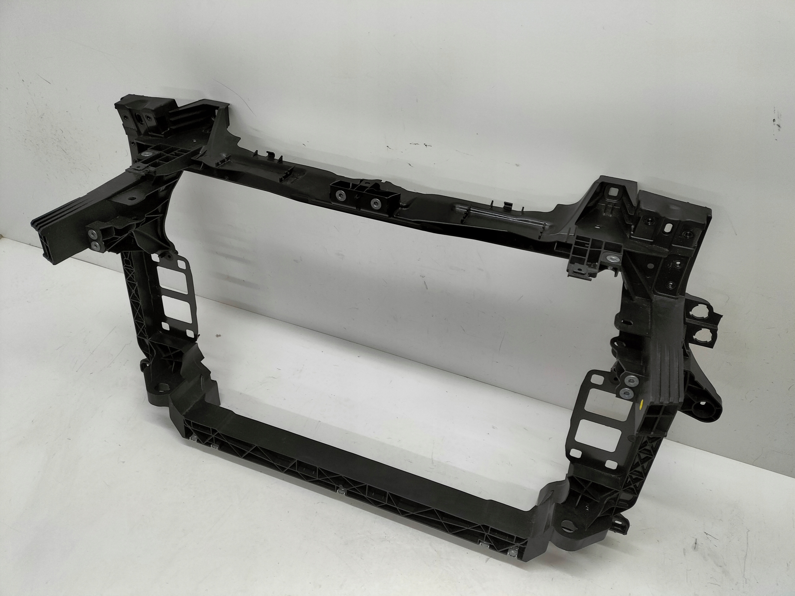 support panel for radiators pillar iron AUDI Q7 Q8 SQ8 LIFT 23
