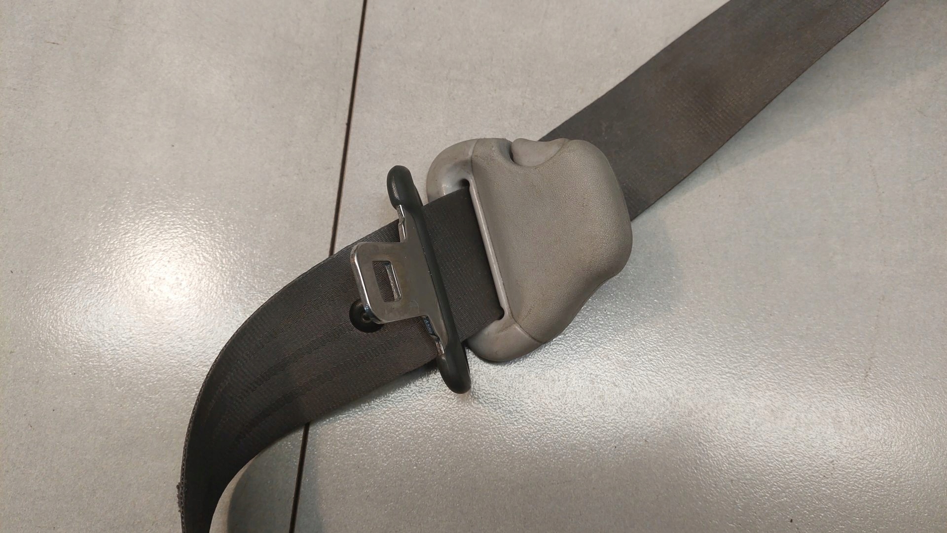 ремень безопасности SPACE WAGON III