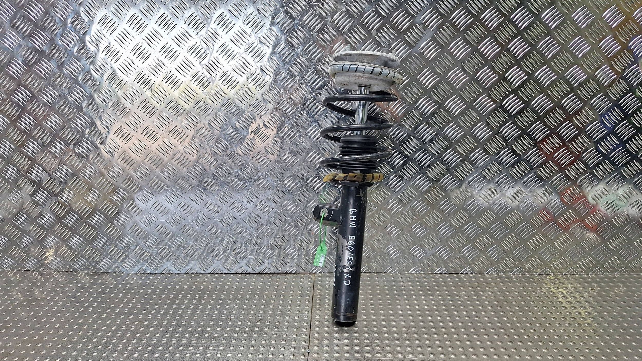 Stoßdämpfer links vorne 6786517 BMW E60 E61 XDRIVE