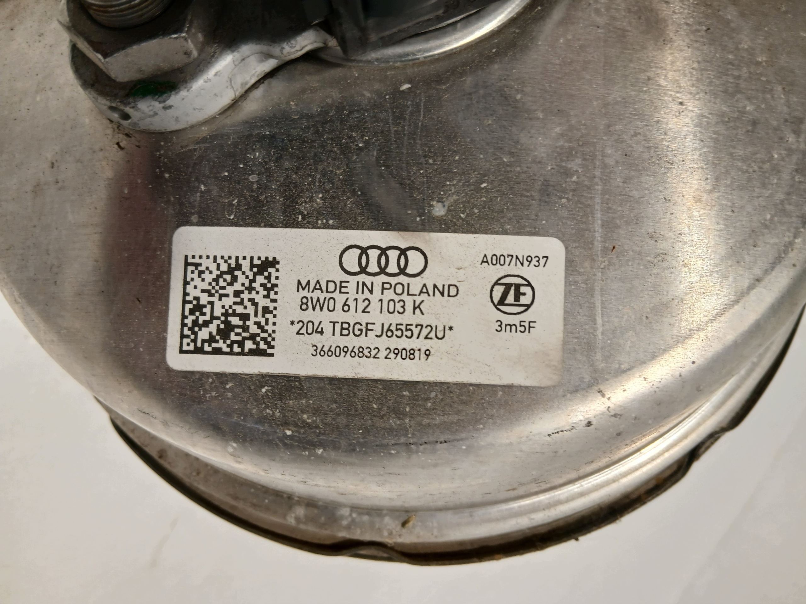 AUDI A4 B9 LIFT servo Servofreno 8W0612103K