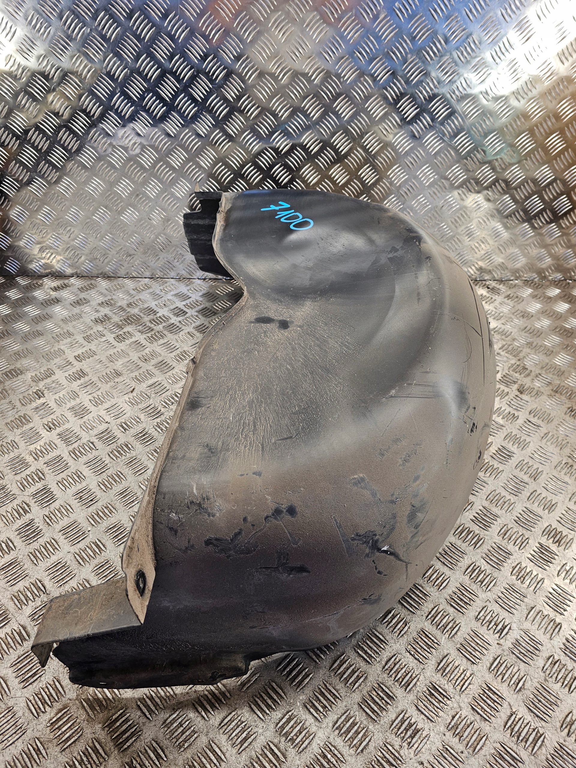 VW T6 LIFT mudguard rear. right 7E0810972A