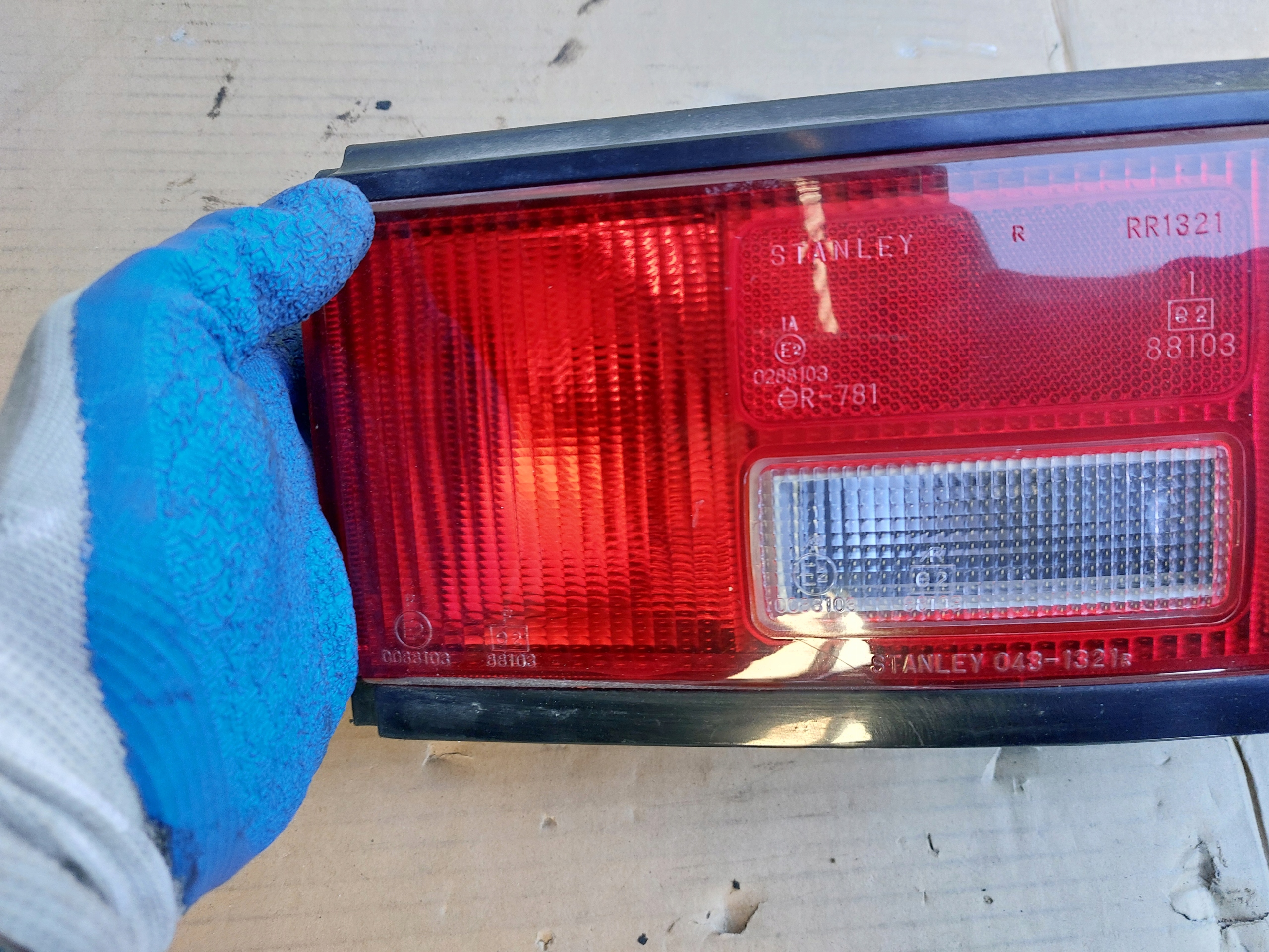 light right rear part Aston Martin DB7 VANTAGE