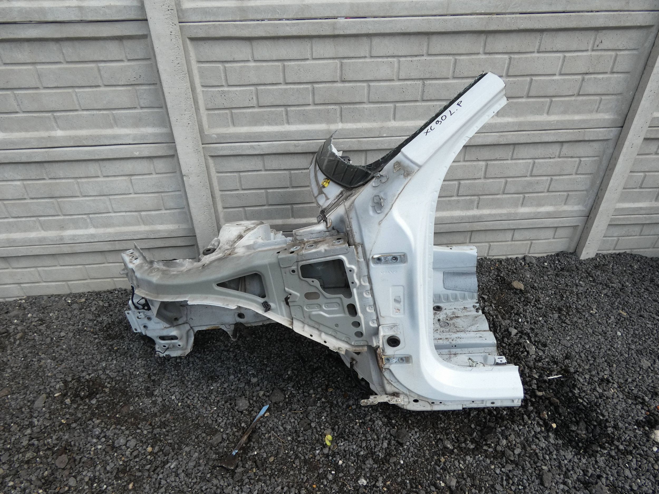 VOLVO XC90 II quarter beam tip left front