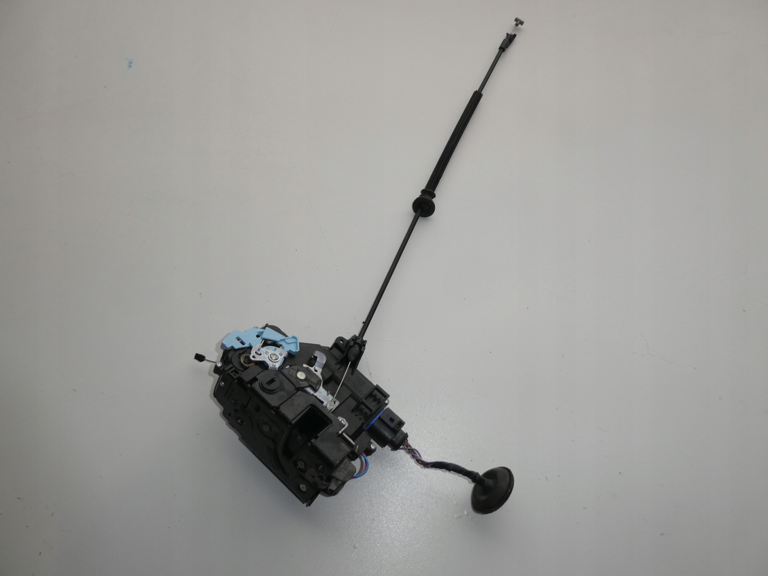 SKODA SEAT VW AUDI lock left front 7L0839015D