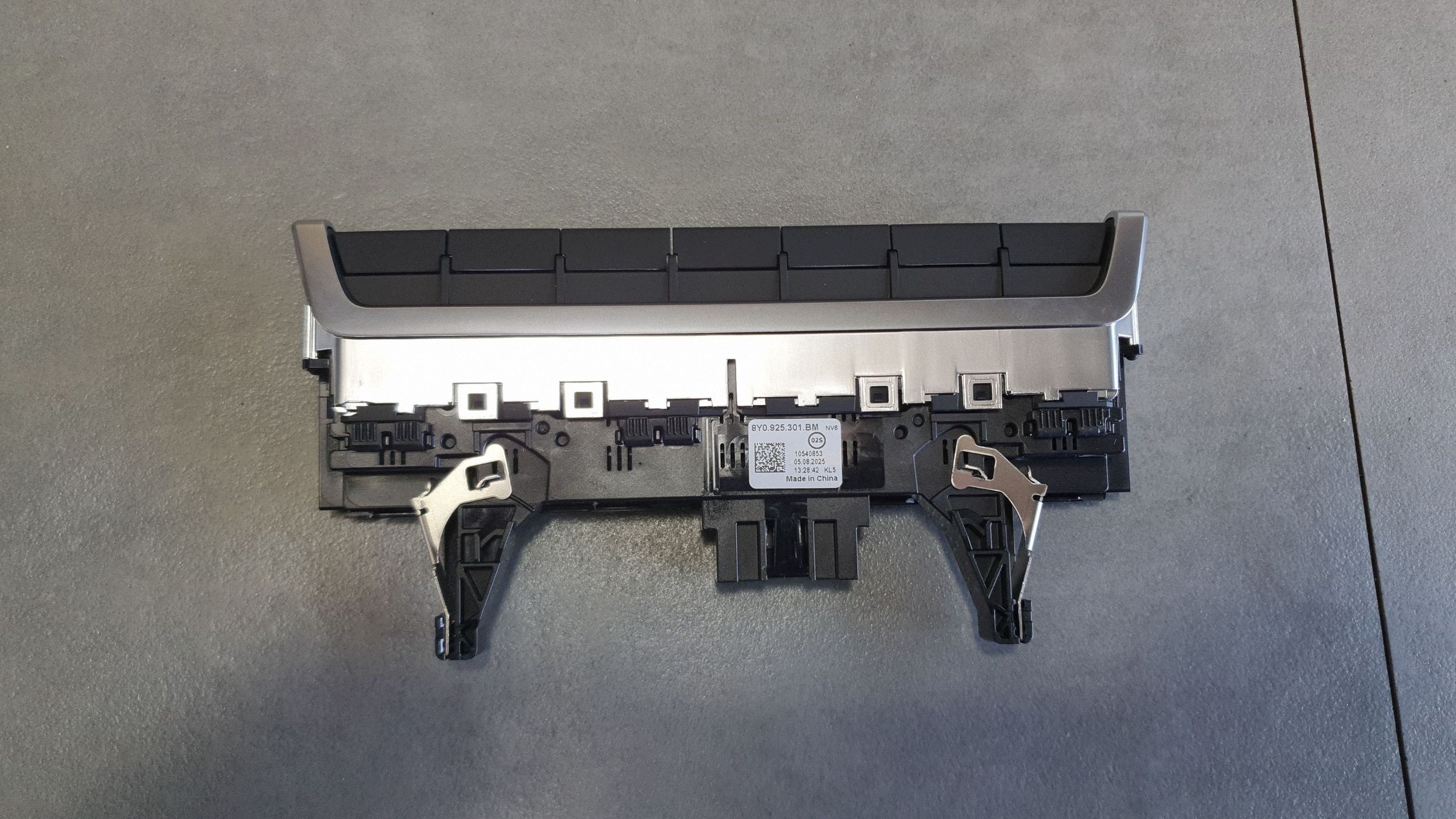 Audi A3 8Y Schalter Leuchten des warnblickschalters panel 8Y0925301BM