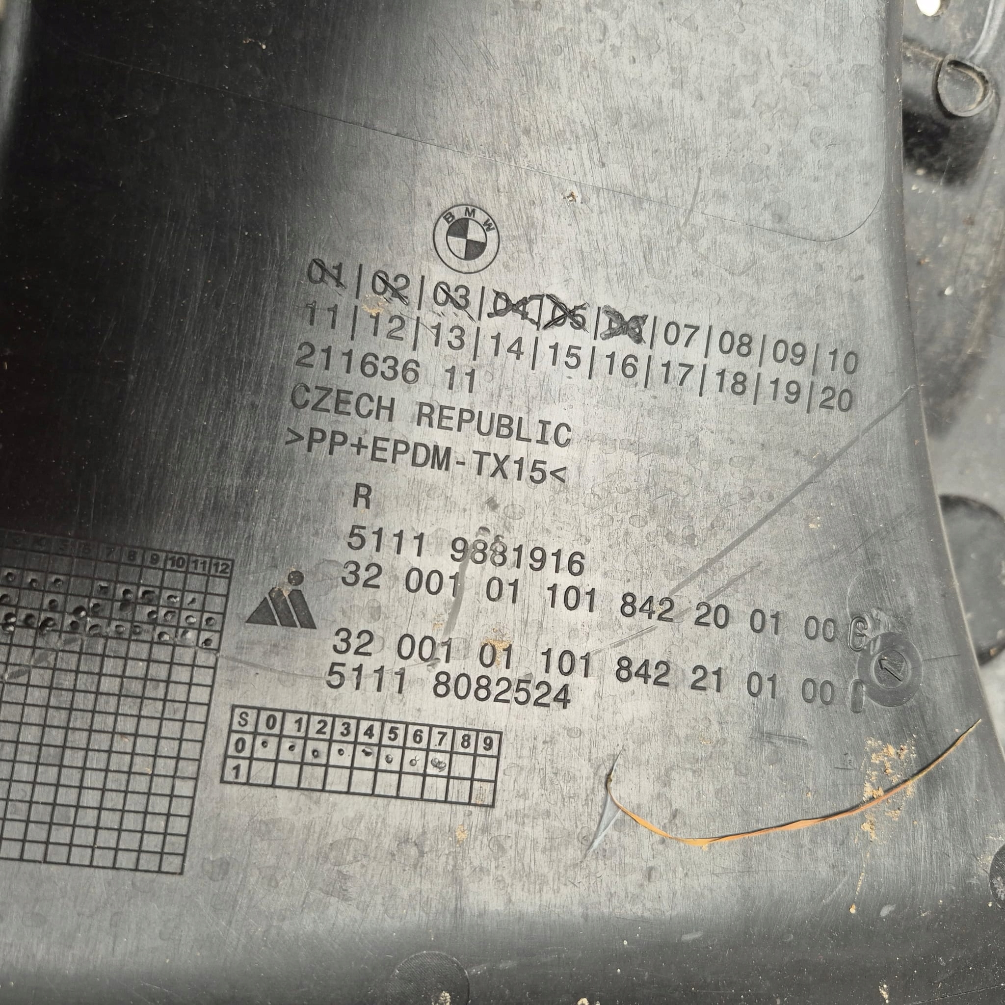 BMW X1 U11 m-packet 22-> držák držák pravý předek přední