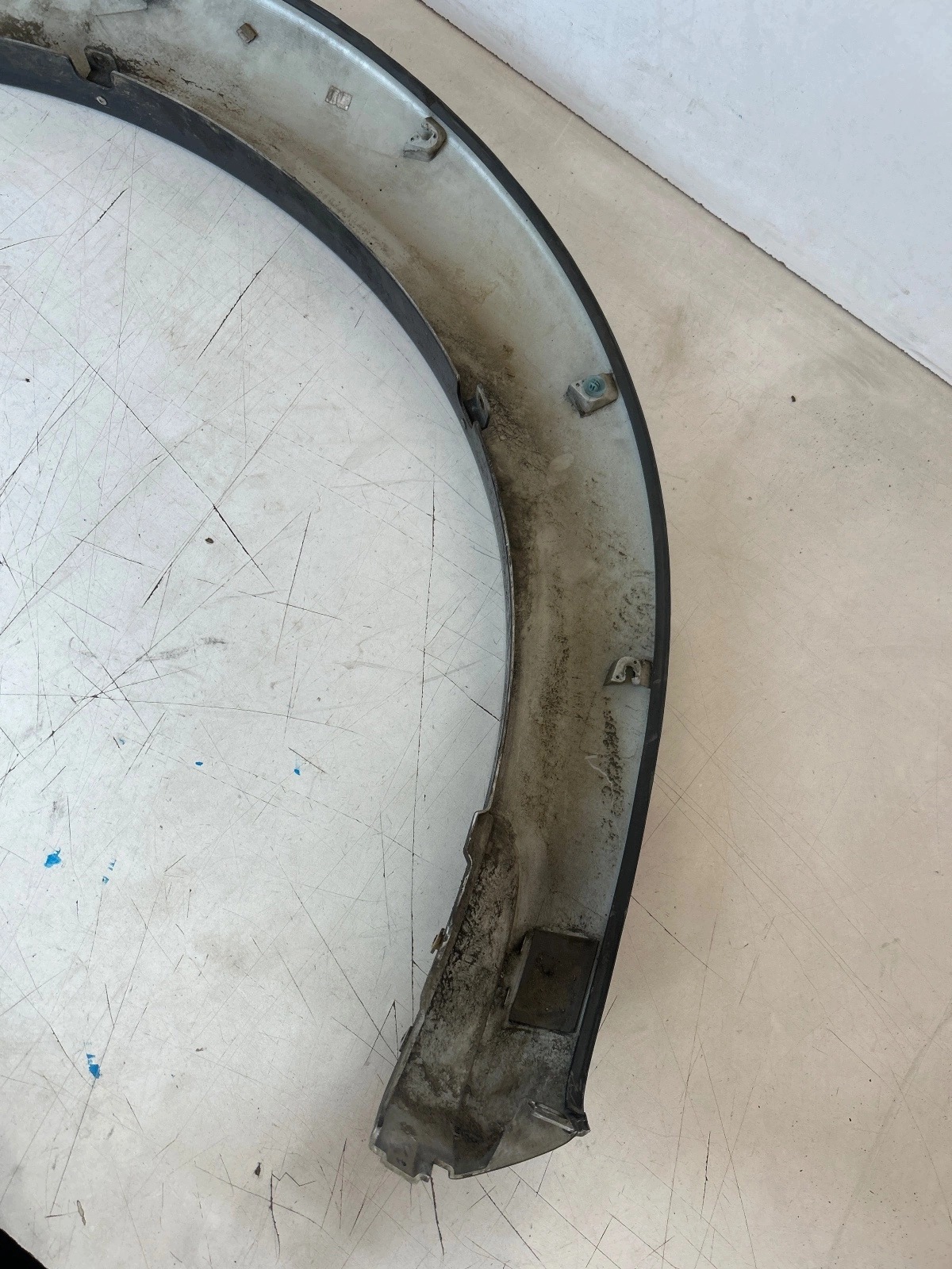 modanatura parafango anteriore destro Mitsubishi L200 06-14