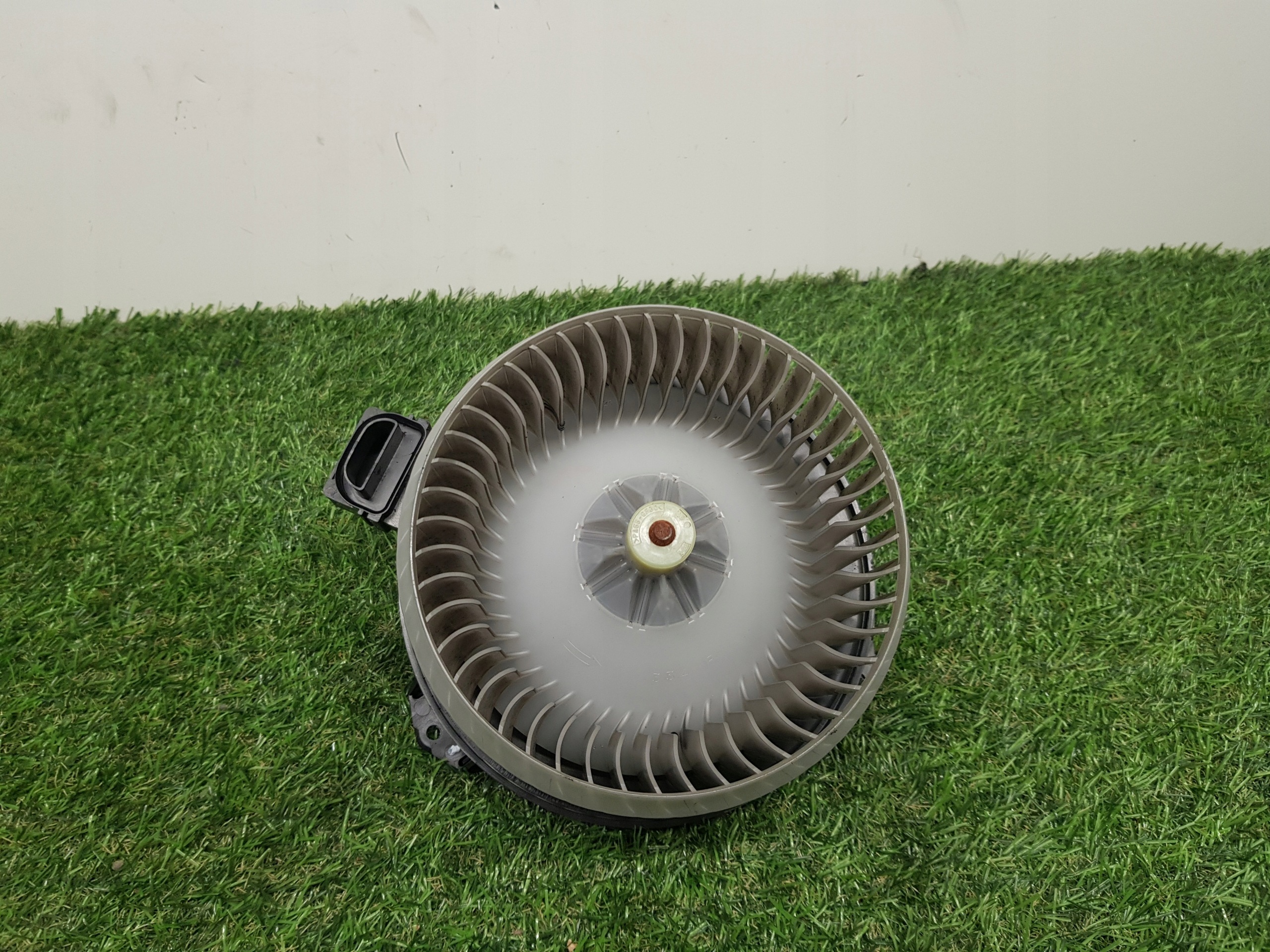 ventilator rešetka ventilacije HONDA CR-V III AV272700-5060