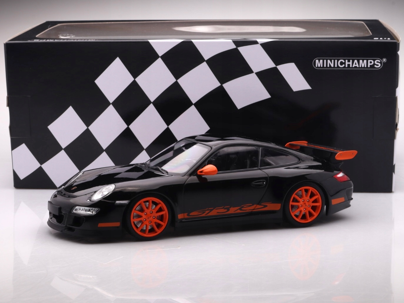 Porsche 911 (997) GT3 Rs 2007, černá/oranžová Minichamps 1:18