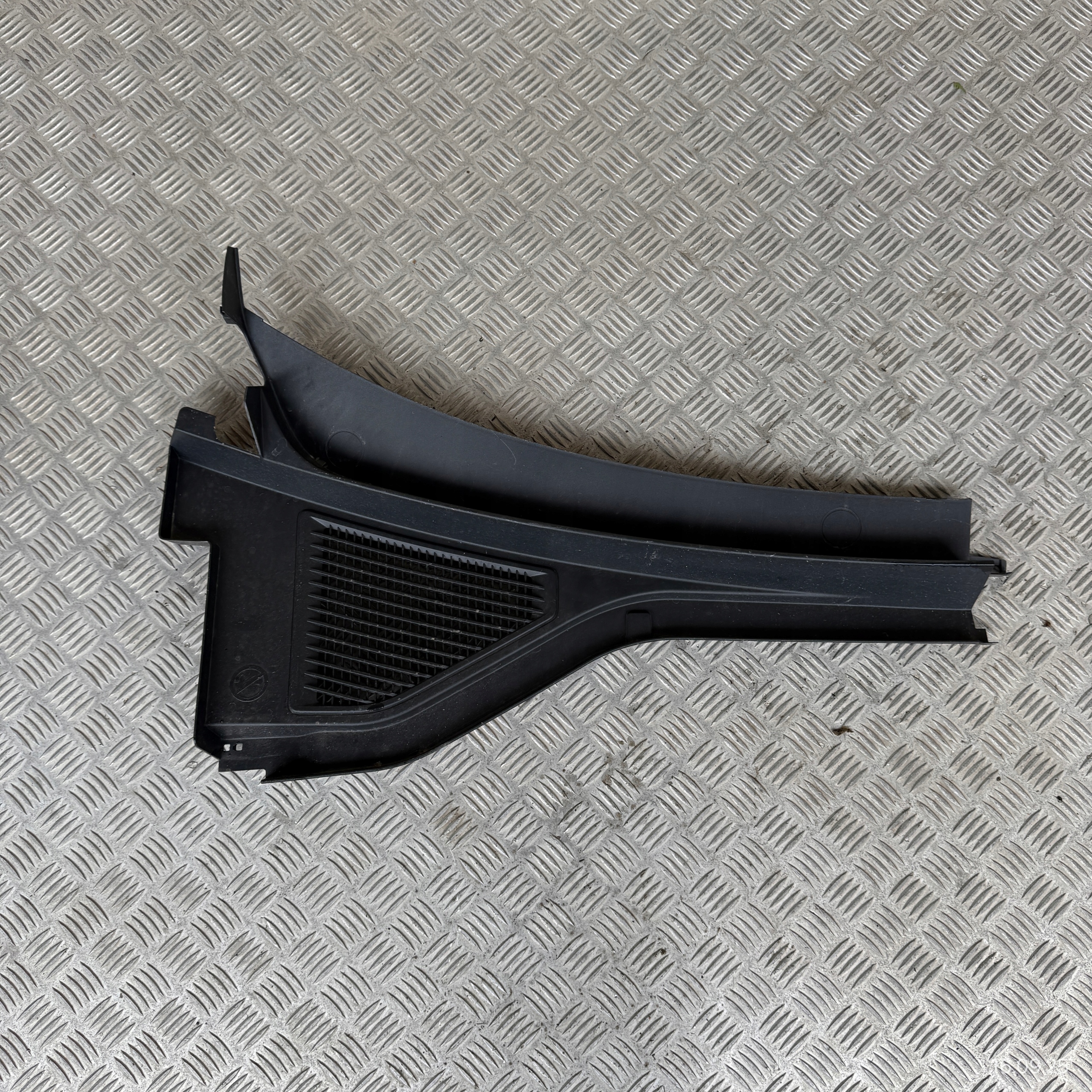 torpedo right VW VOLKSWAGEN T-ROC 2GA819404