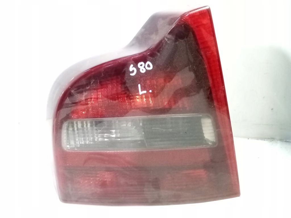 Volvo S80 and light left rear part rear