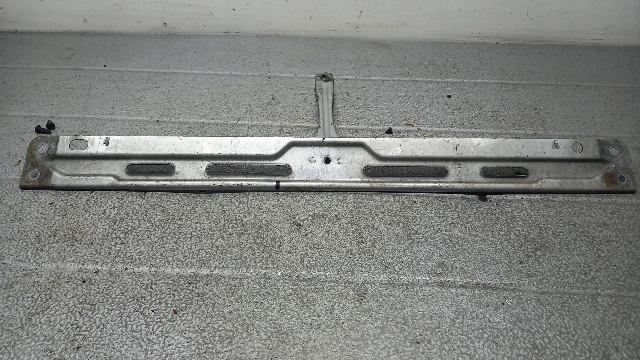 BELKA POD ZDERZAK CHRYSLER PT CRUISER 01R 2.0B