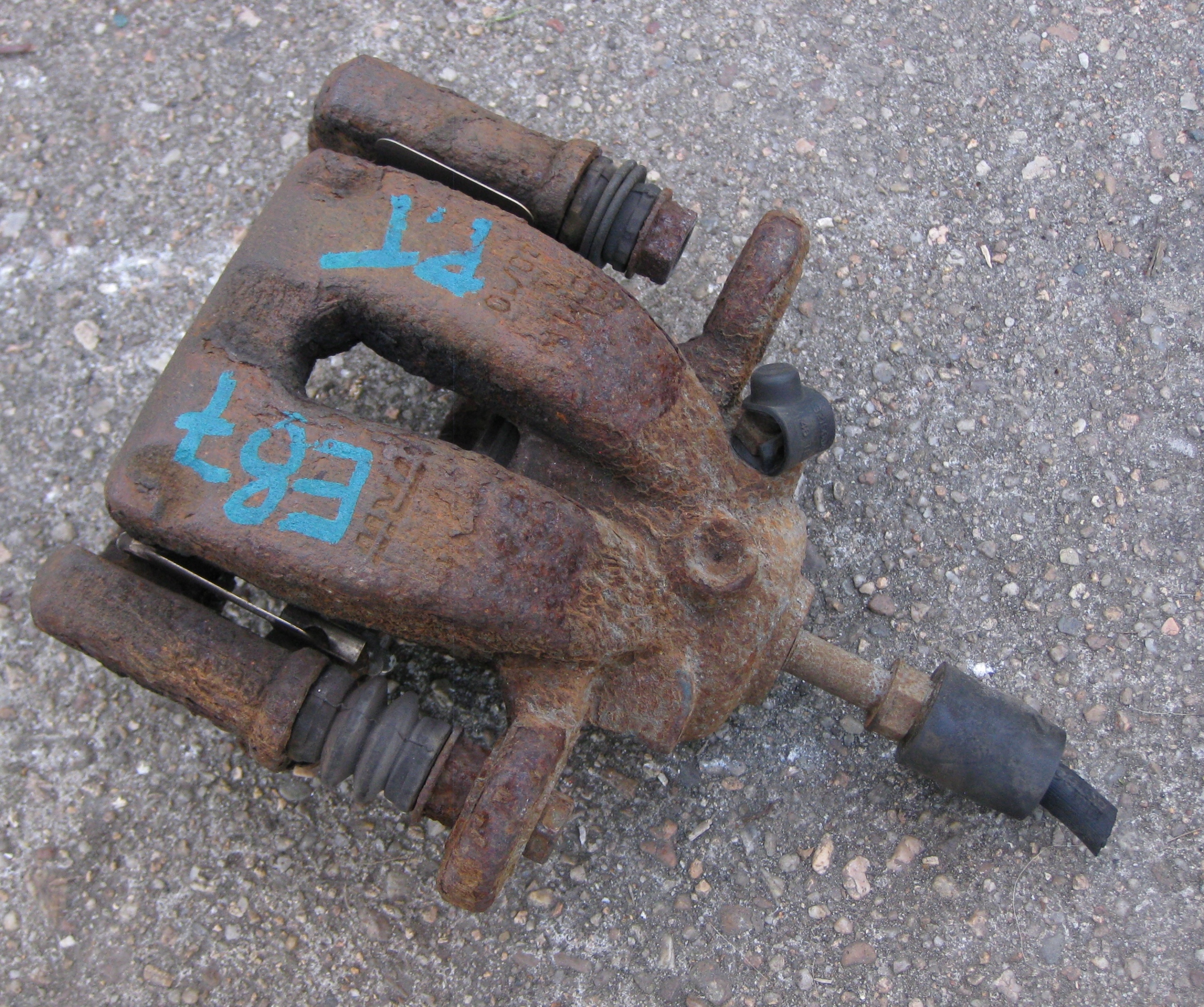 BMW E87 2.0D 08R caliper brake right rear part