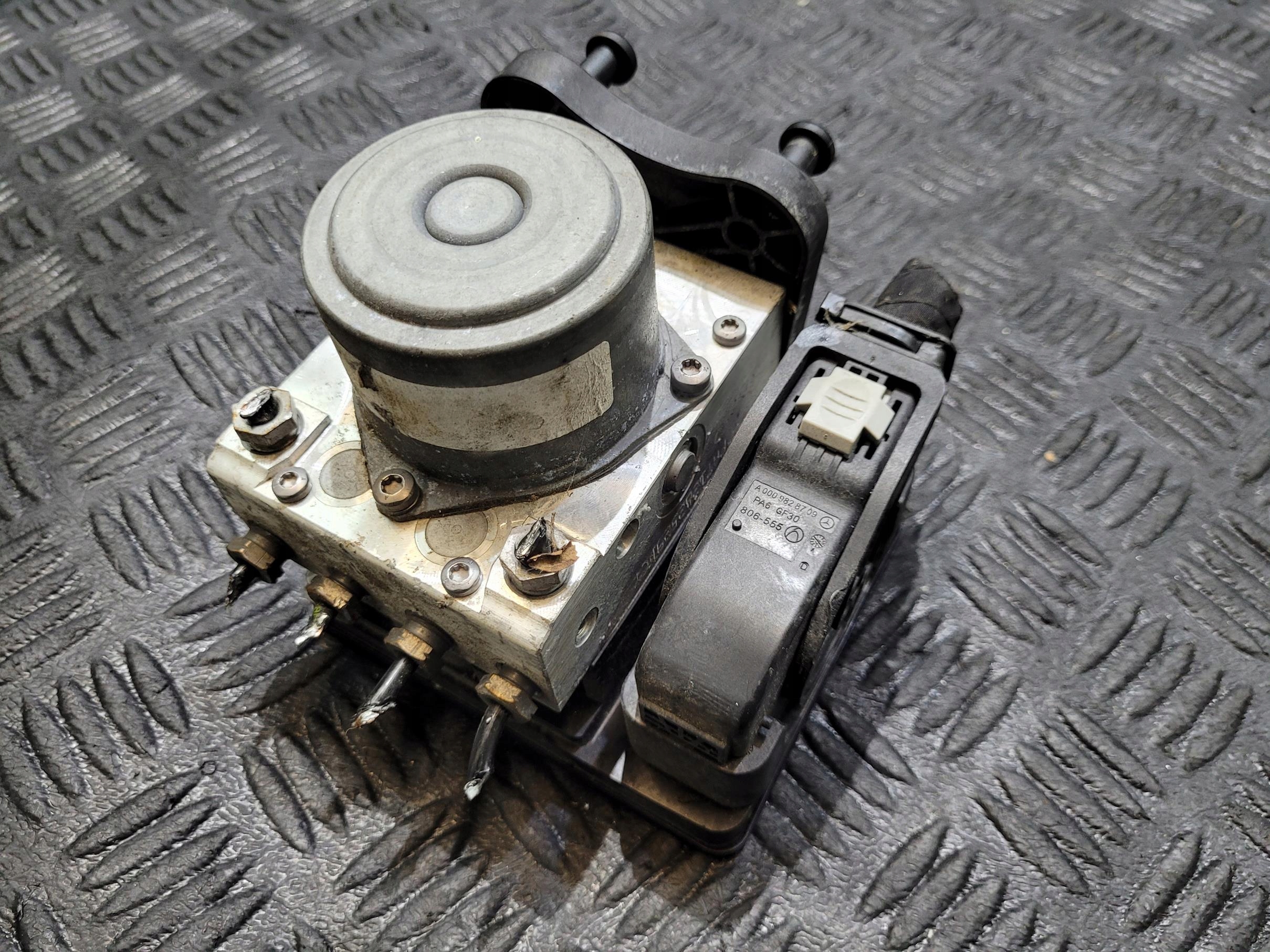 Pompa ABS A2134316700 MERCEDES E W213 S213 E 220 D 2.0 CDI