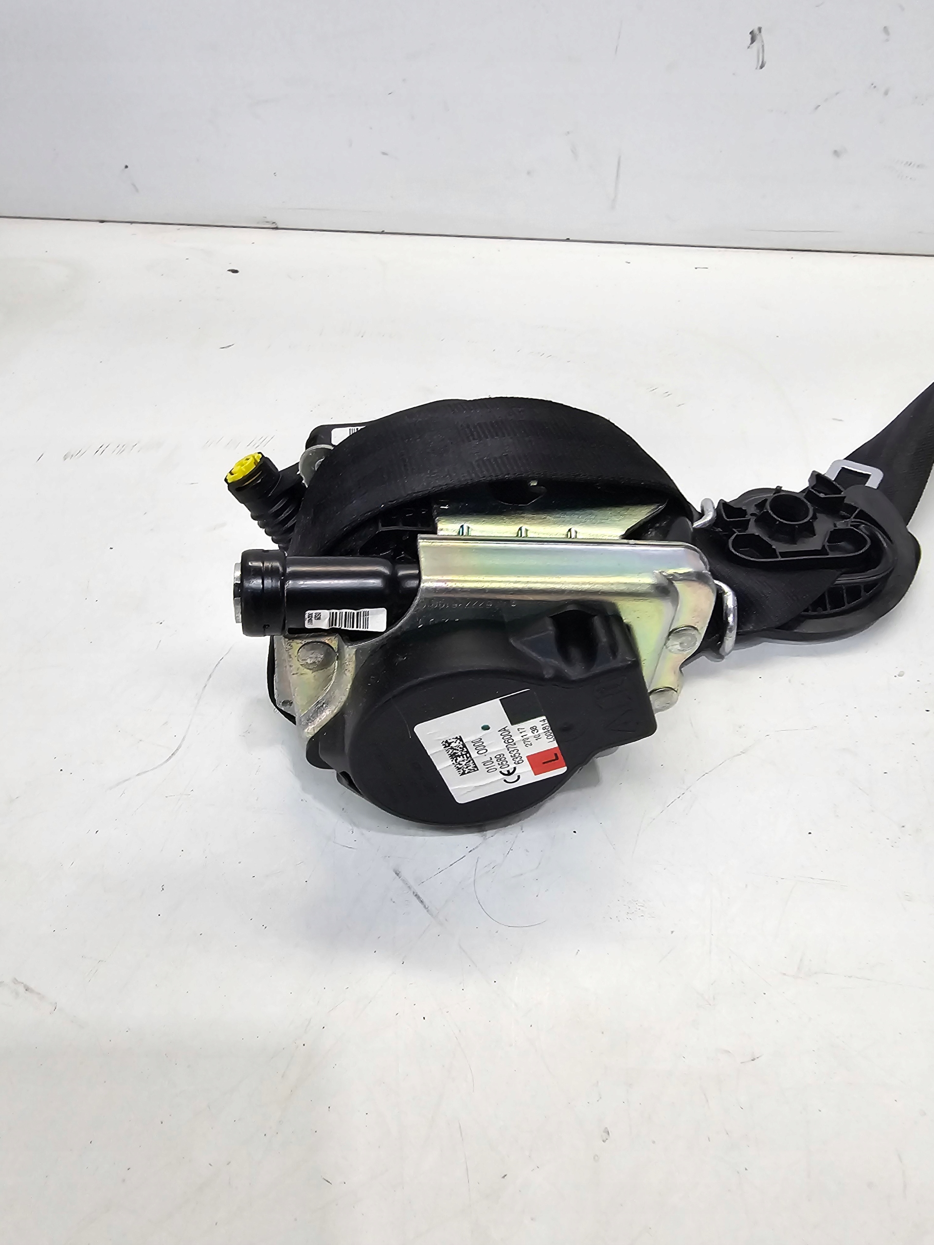 tension belt left front AUDI A4 B9 8W0857705 original !!