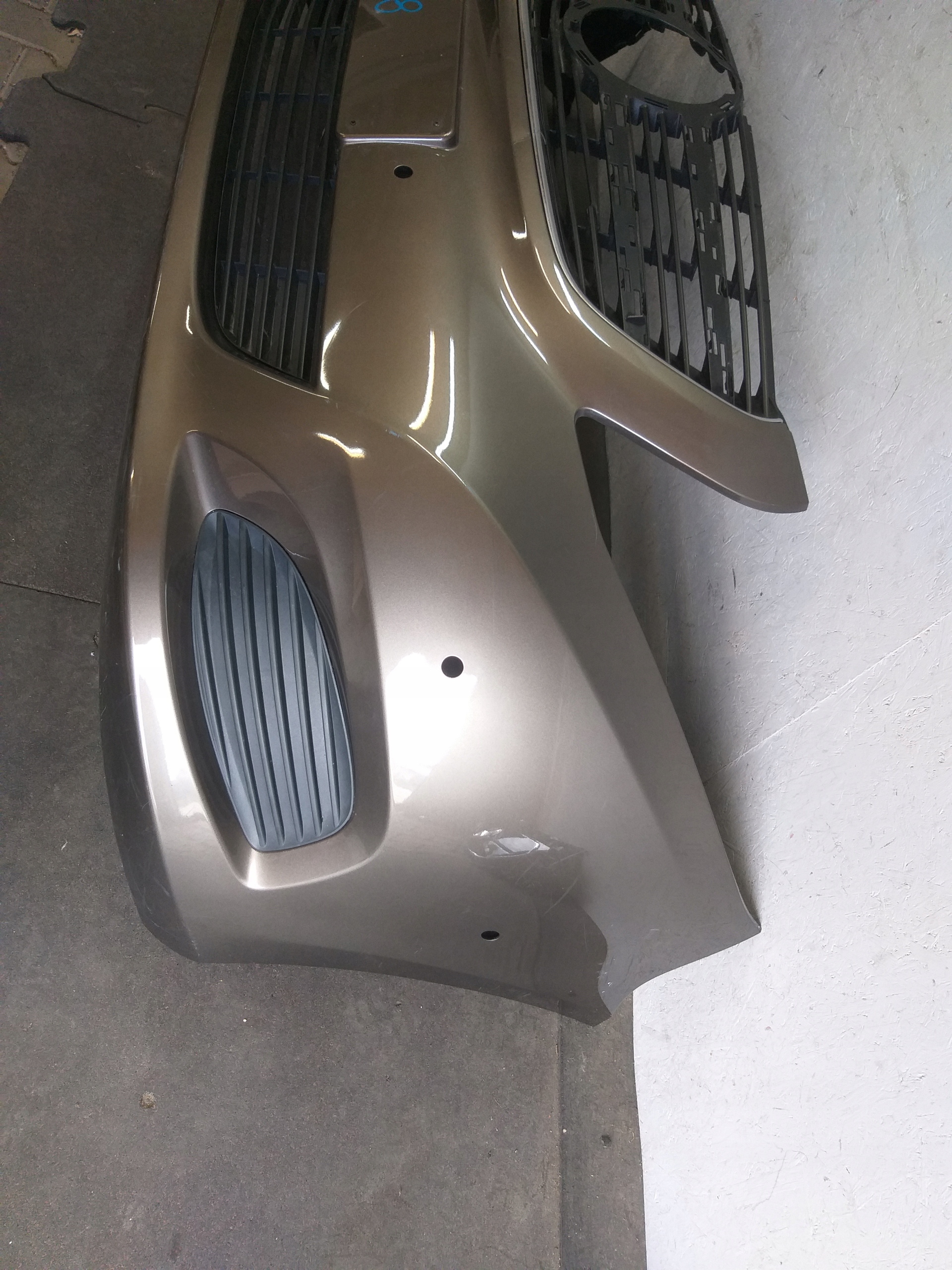 nárazník předek MERCEDES V KLASA W447